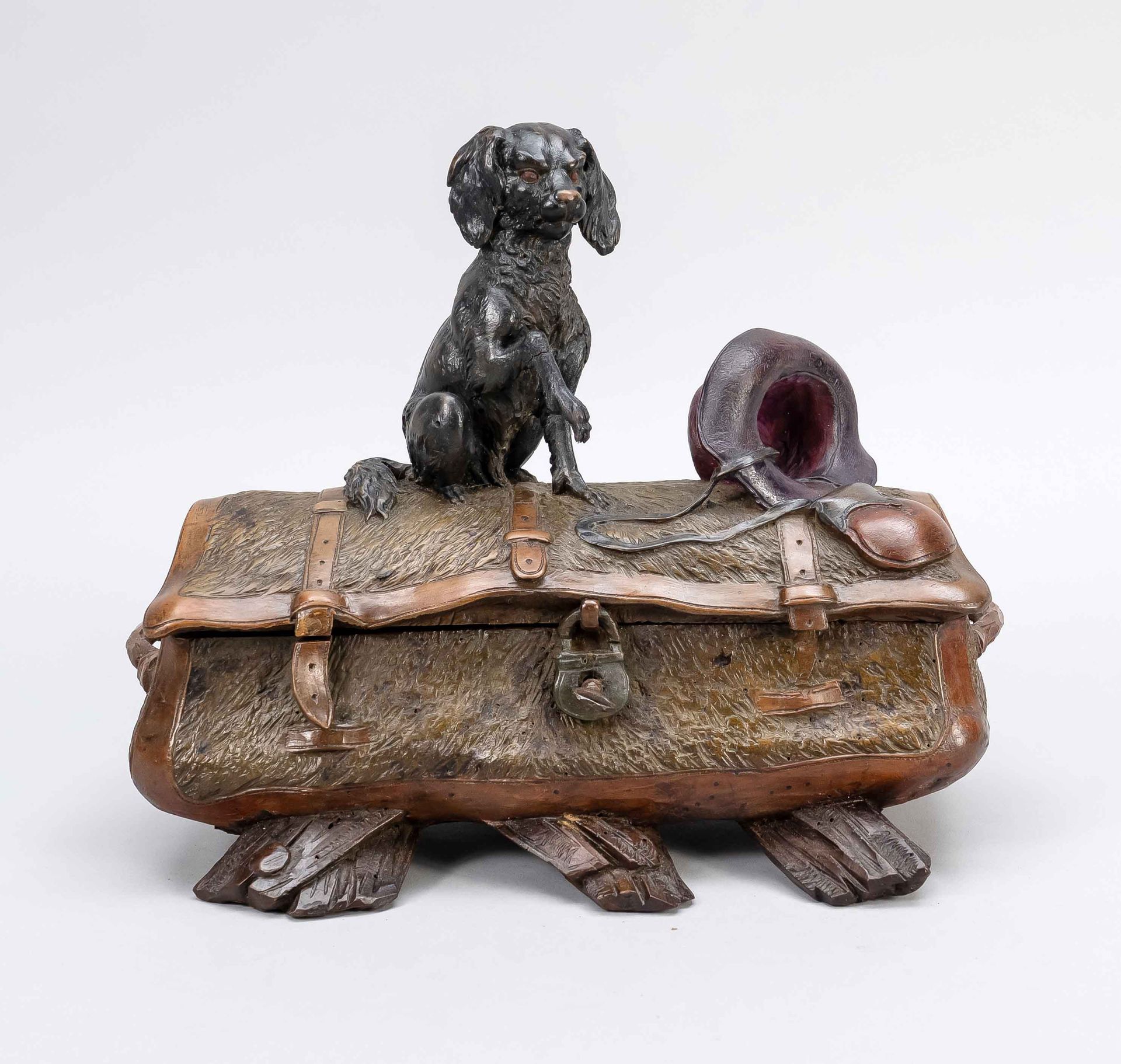 Null Lidded box with dog, 19th century, wood, colourfully painted. Very elaborat&hellip;