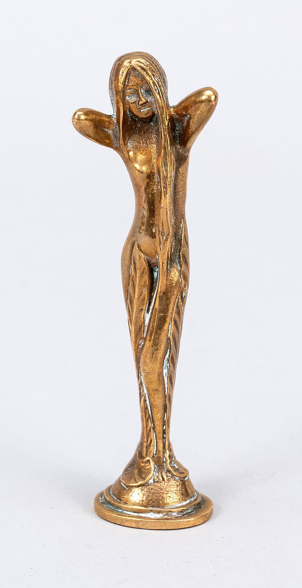 Null Petschaft，新艺术派，约1900年，长发女孩双手抱头，长长的叶子缠绕在她的腿上，印记脸部有MS字样，抛光黄铜O.青铜，高10.5厘米