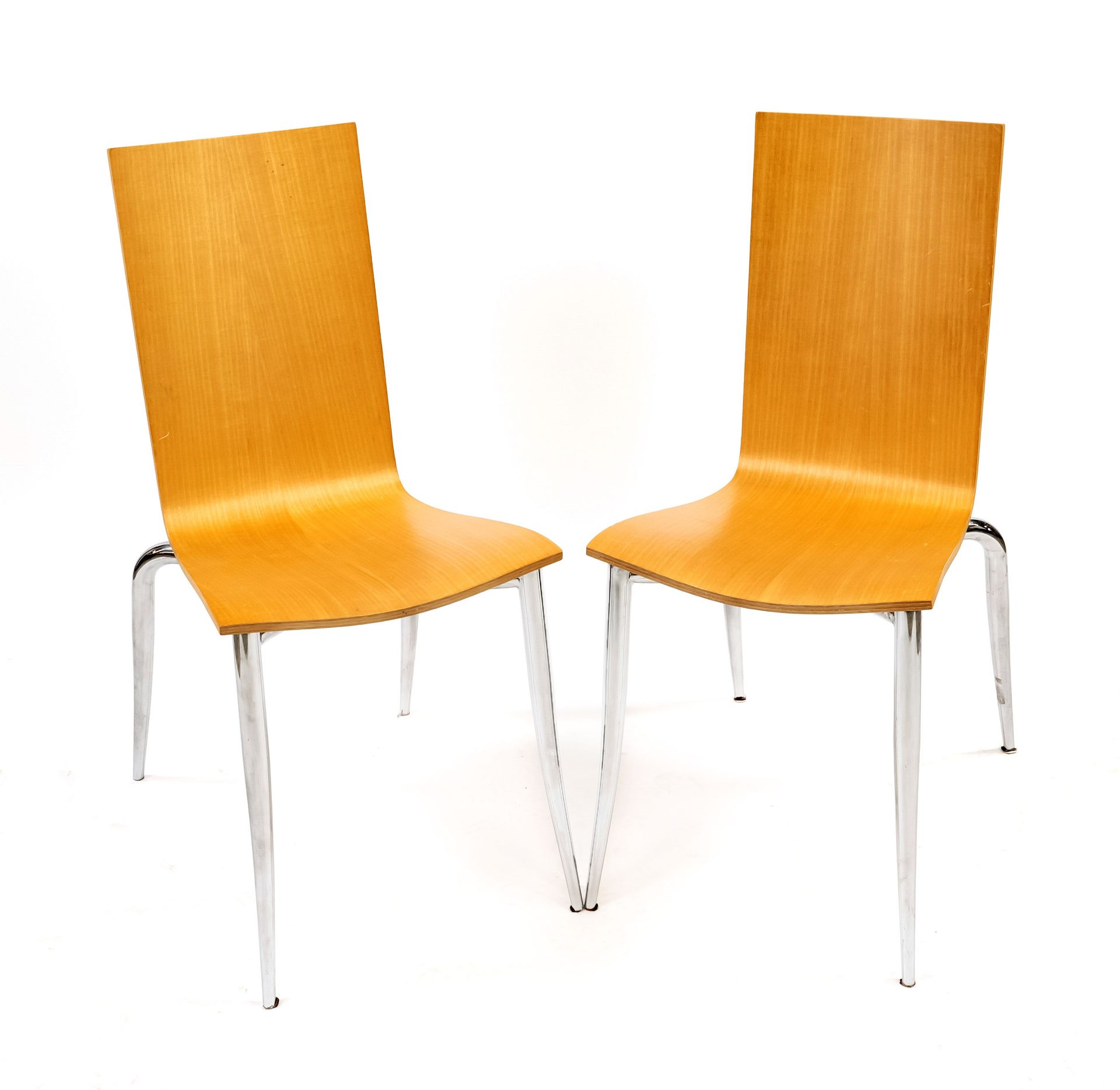 Null Paire de chaises design, 20e siècle, dessinées par Philippe Starck pour le &hellip;