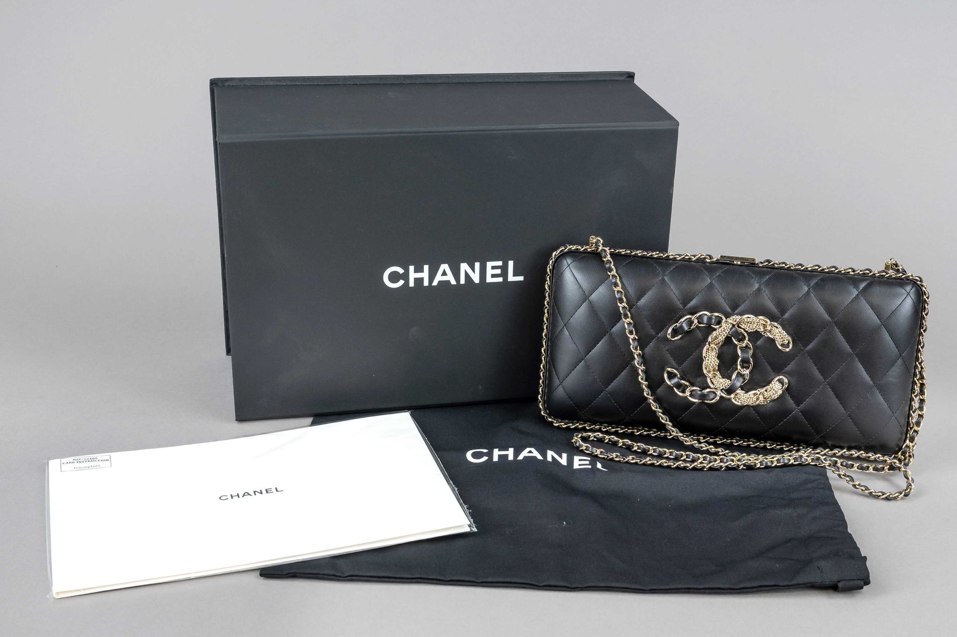 Null Chanel, Black Quilted Chain Around Lambskin Box Clutch, aufklappbare Box au&hellip;