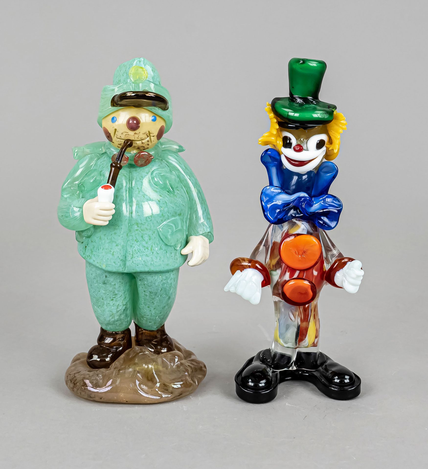 Null 两个人物，20世纪下半叶，好士兵Schwejk和站立的小丑，每个都是由多色玻璃制成，高20厘米