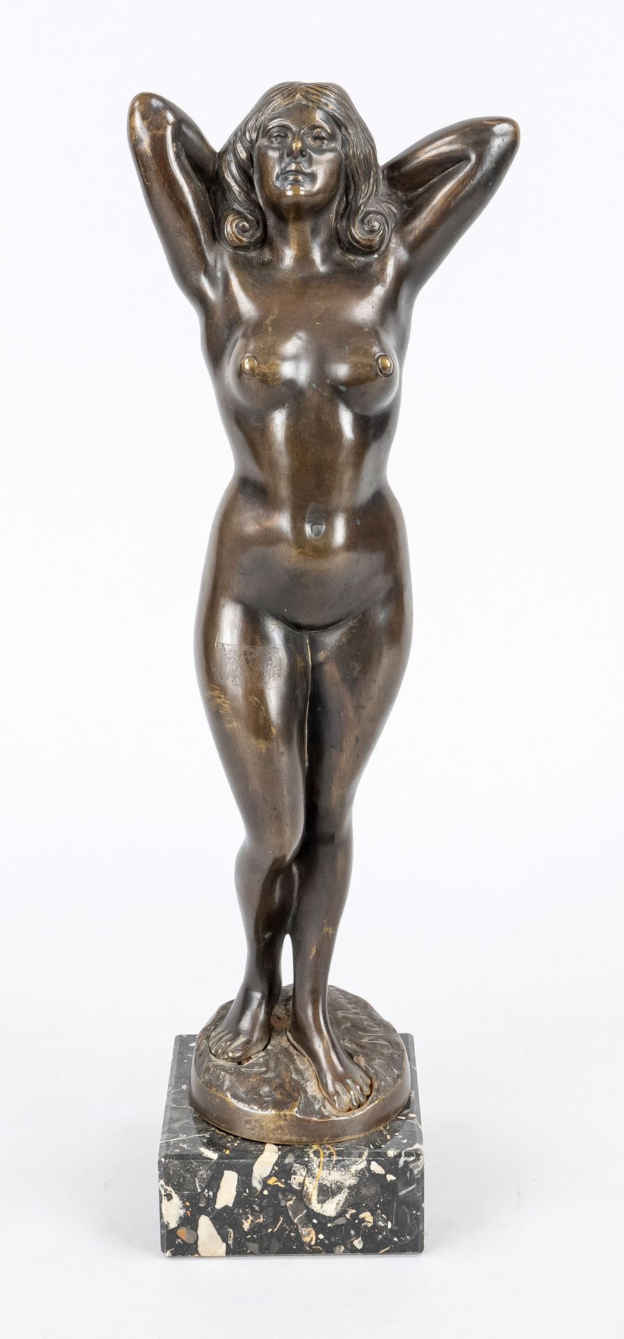 Null 签名：Mahusz，雕塑家，约1920年，站立的女性裸体，大理石基座上的青铜，在支架上签名，高40厘米