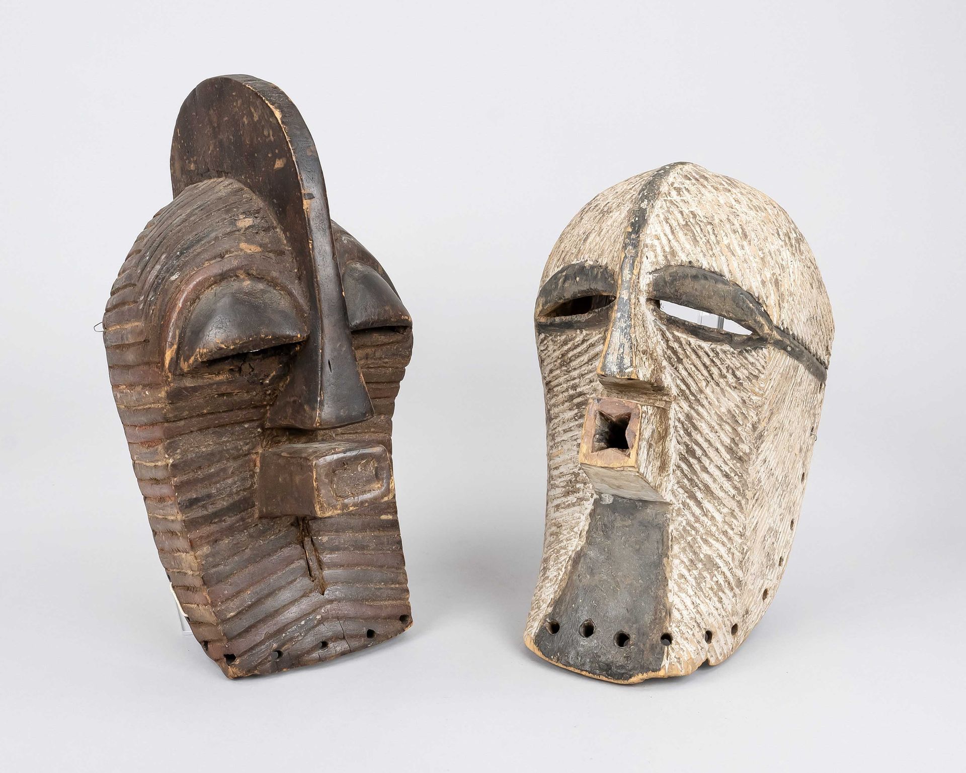 Null pair of masks from the Congo, SONGYE, 19th/20th c., carved wood, partly dus&hellip;