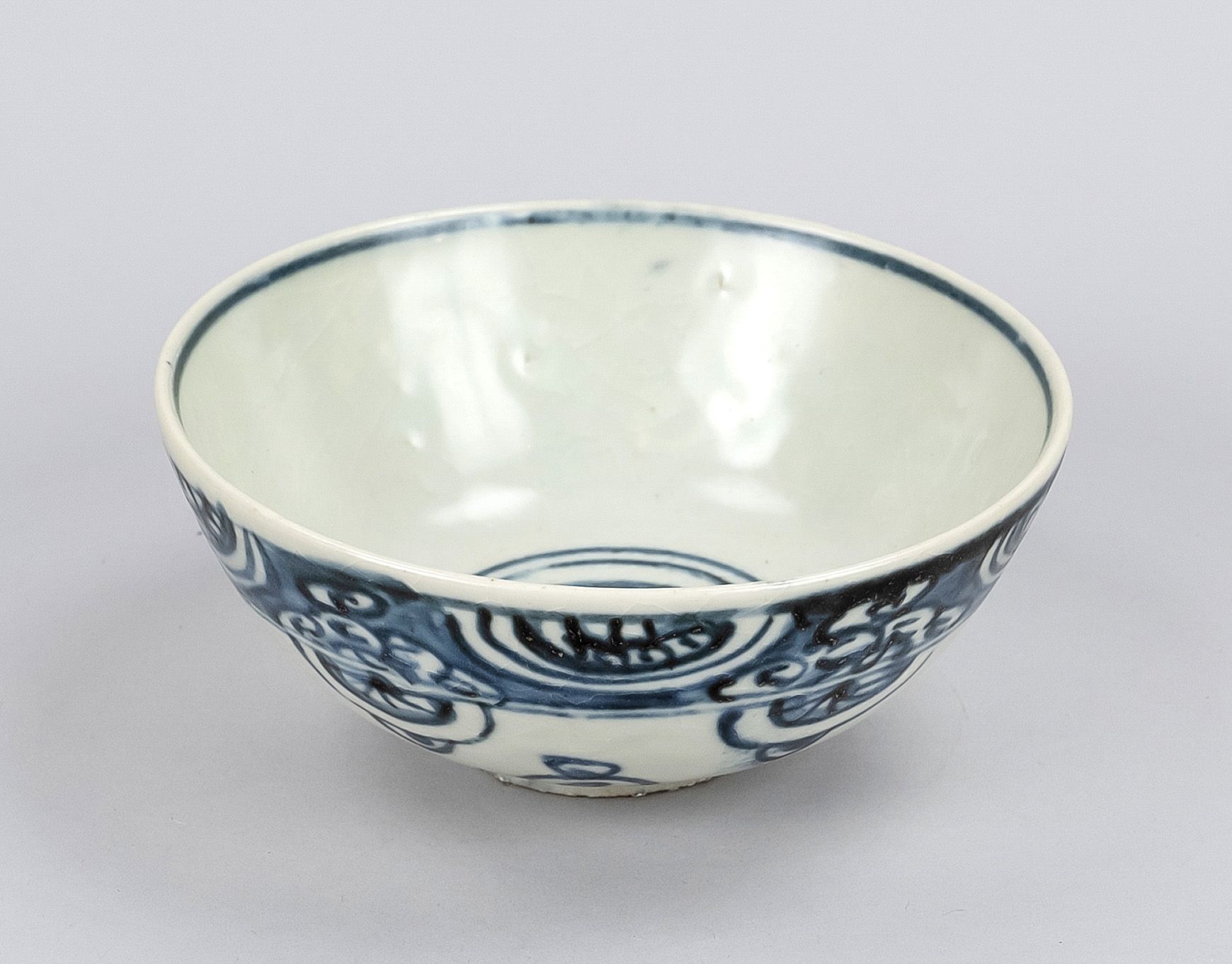 Null 瓷碗，中国，明末（1368-1644），约1620年，瓷器与钴蓝绘画，残骸发现，长14厘米