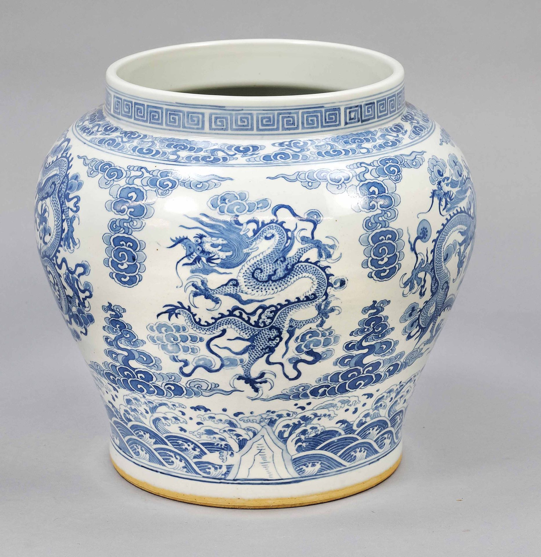 Null Jardinière en forme de dragon, Chine, 20e siècle, pot d'épaule en porcelain&hellip;