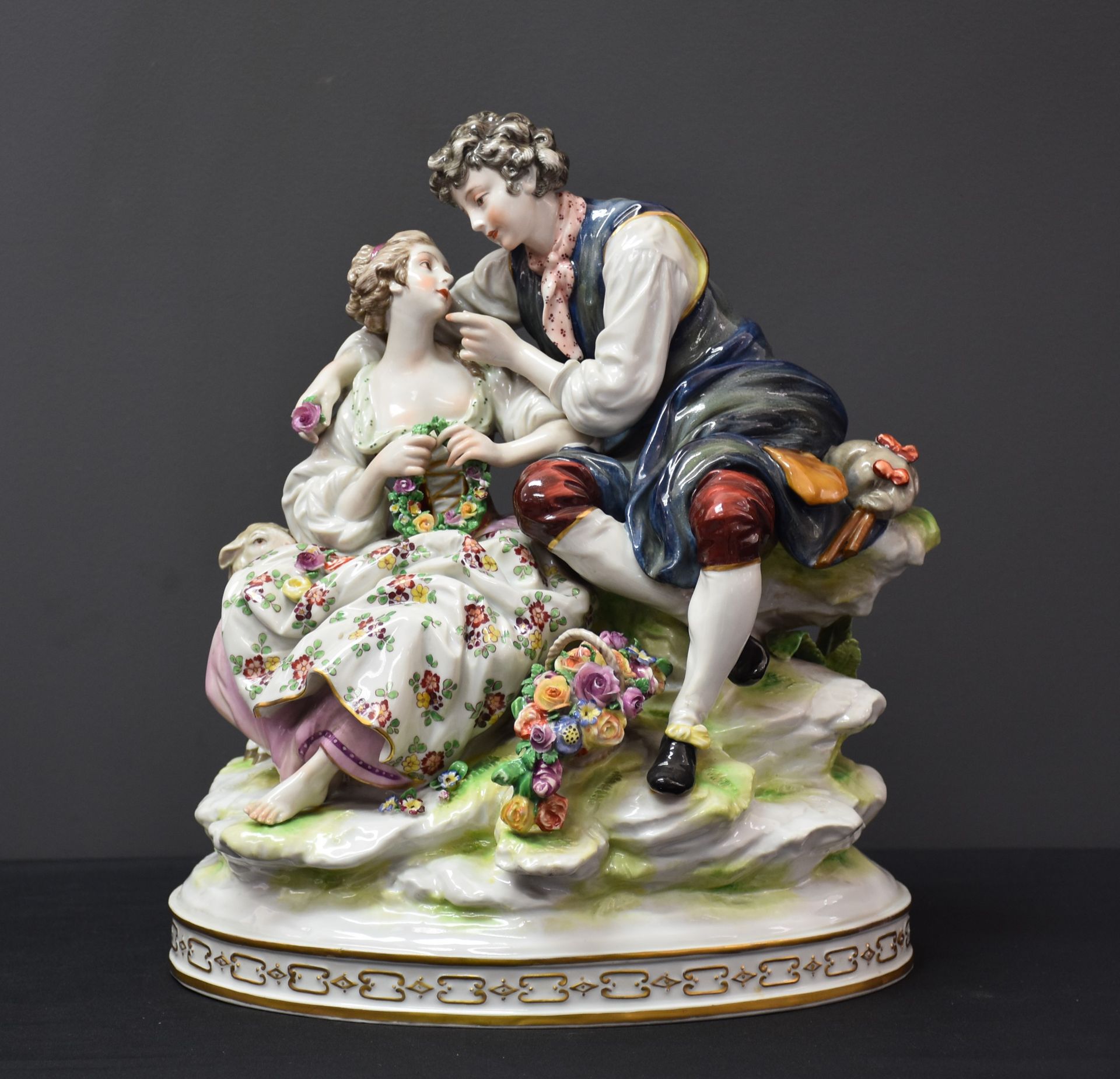 Null Romantic group in polychrome porcelain around 1900. (Ludwigsburg ?) Signed &hellip;