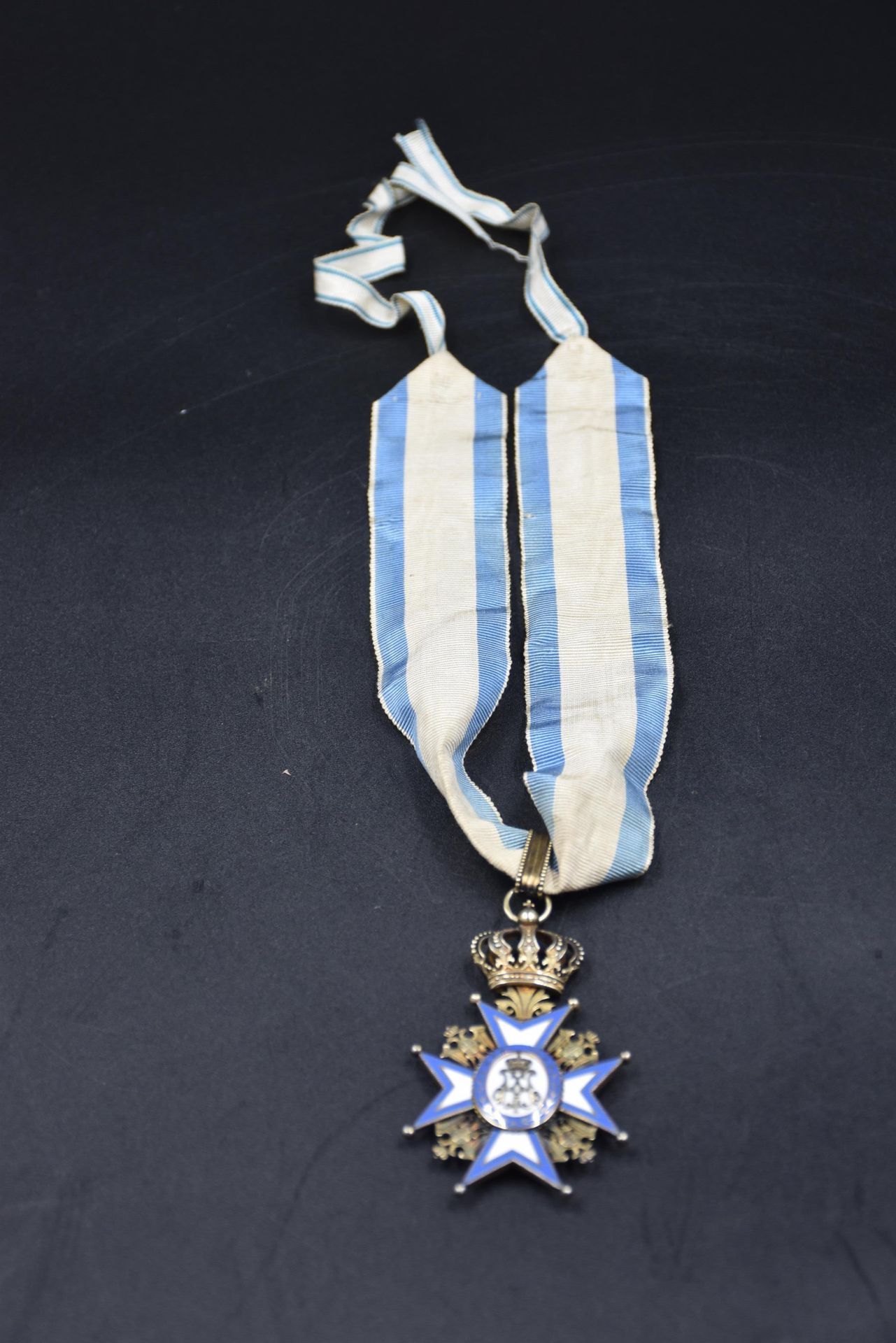 Null Medalla de Serbia. Cruz de Caballero de la Orden de San Sava.