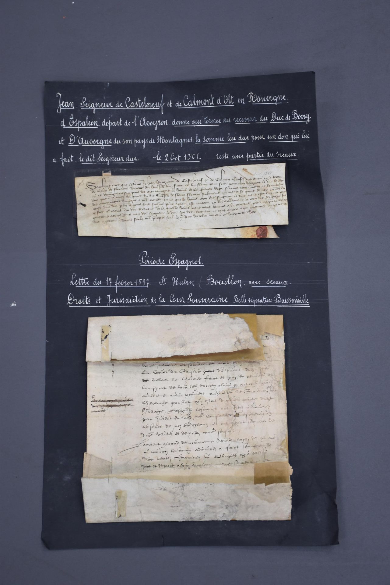 Null Lots of two handwritten letters. Middle Ages and Renaissance. 1) Jean Seign&hellip;