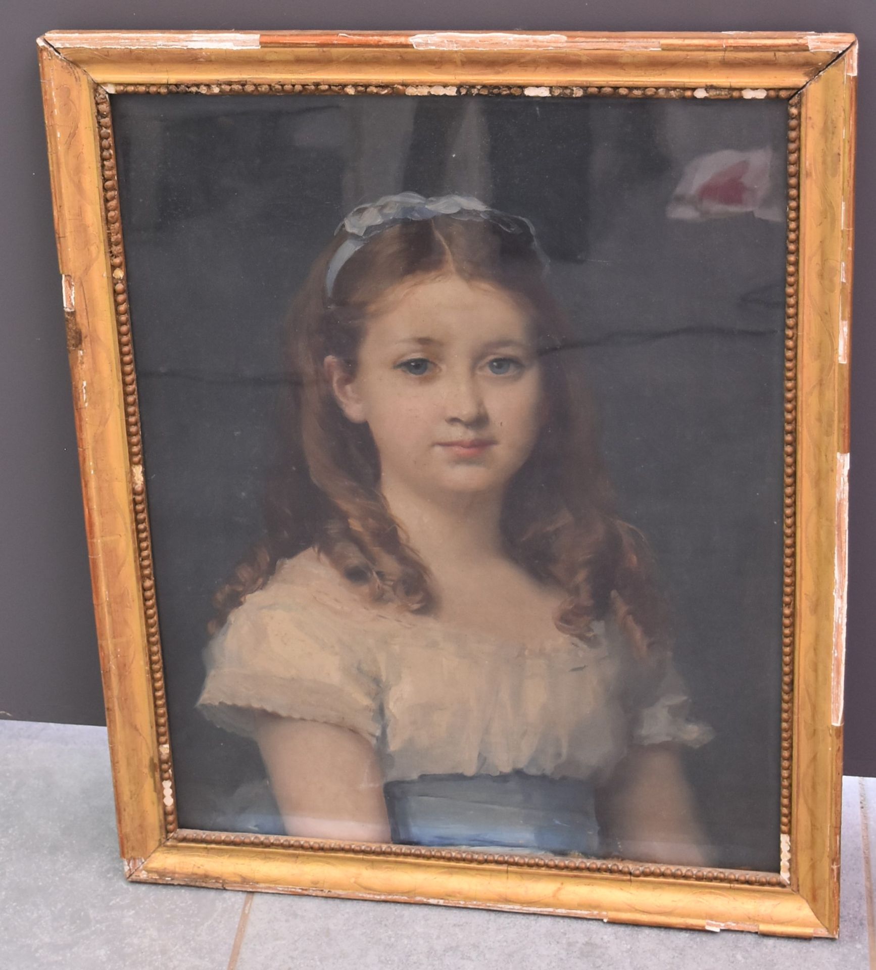 Null 
一个年轻女子的肖像。布面油画，18世纪末。尺寸：46 x 60厘米。