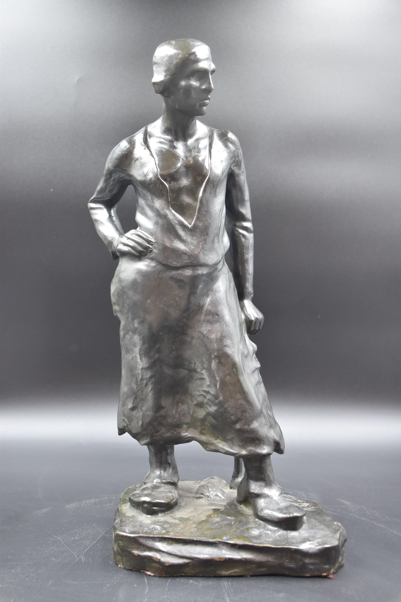 A. Vangent A. VANGENT. The metallurgist. Bronze with dark patina. Height : 48 cm&hellip;