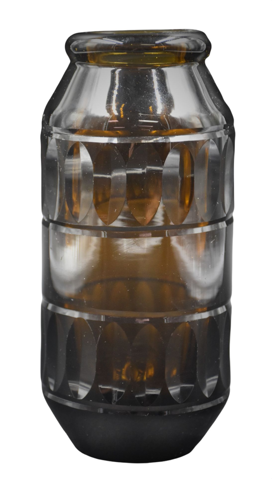 Paul MATHIEU (1872-1932). 让-路斯（1895-1964）。黑色烟熏玻璃花瓶，切割有艺术装饰图案的楣板。基地下的酸性印章的漆膜痕迹。高度&hellip;