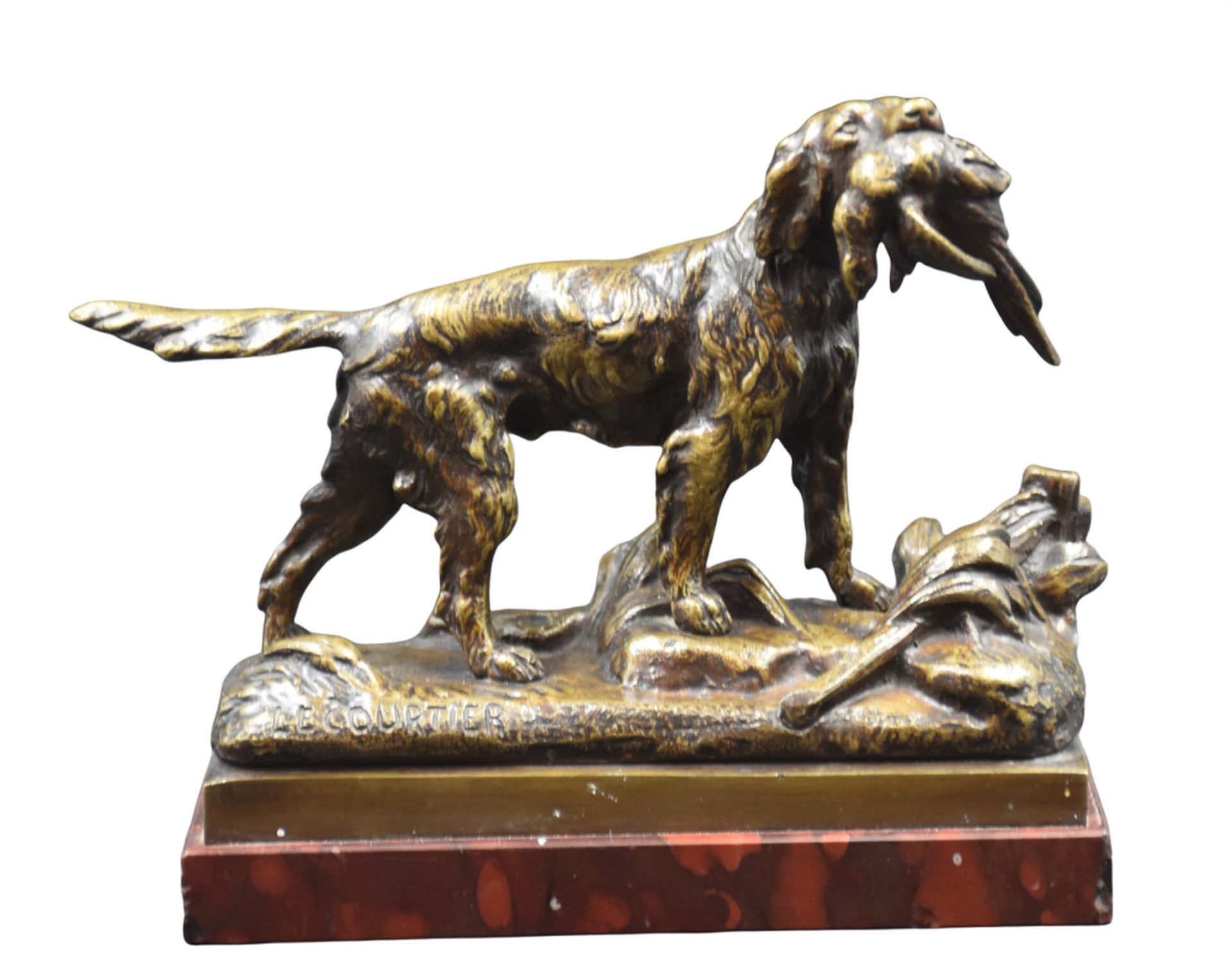 Prosper LECOURTIER (1851-1925) 普罗斯佩-勒库尔（1851-1925）。青铜器，猎狗嘴里叼着一只野鸡。高度（不包括底座）：11厘米&hellip;