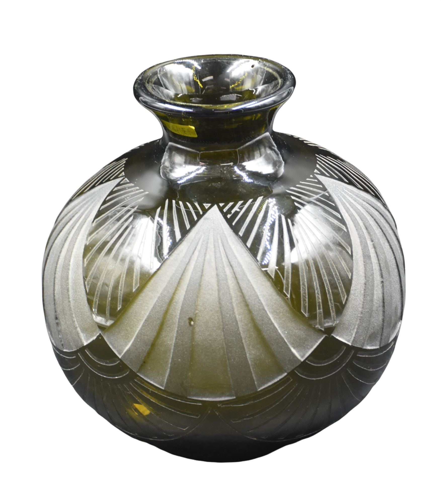 Théodore LEGRAS (1839-1916) 泰奥多尔-勒格拉斯（1839-1916）。一个装饰艺术的玻璃花瓶，上面有酸蚀的几何图案。高度：25厘米。&hellip;
