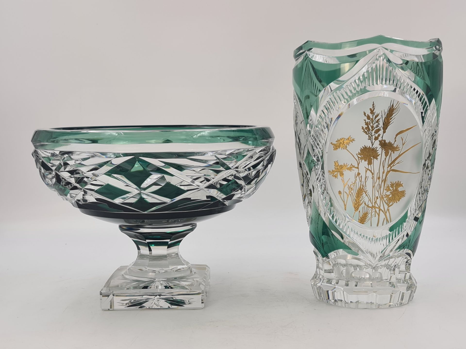 Null Lot von 2 Vasen aus Kristall aus dem Val Saint Lambert Ht Vase: 33 cm. Durc&hellip;