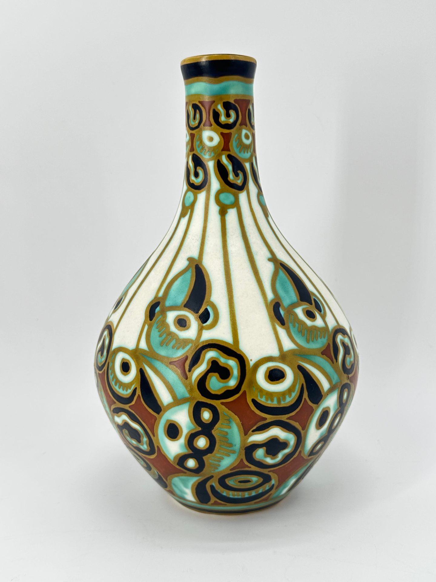 Charles CATTEAU (1880-1966). Charles CATTEAU (1880-1966). Vase art déco Boch Ker&hellip;