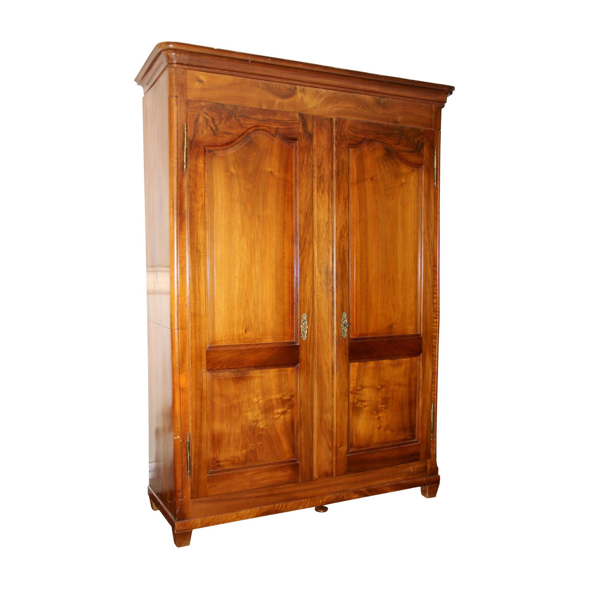 Null 1 Armoire Vaudoise en noyer avec intérieur en bois de sapin.

Suisse, fin 1&hellip;