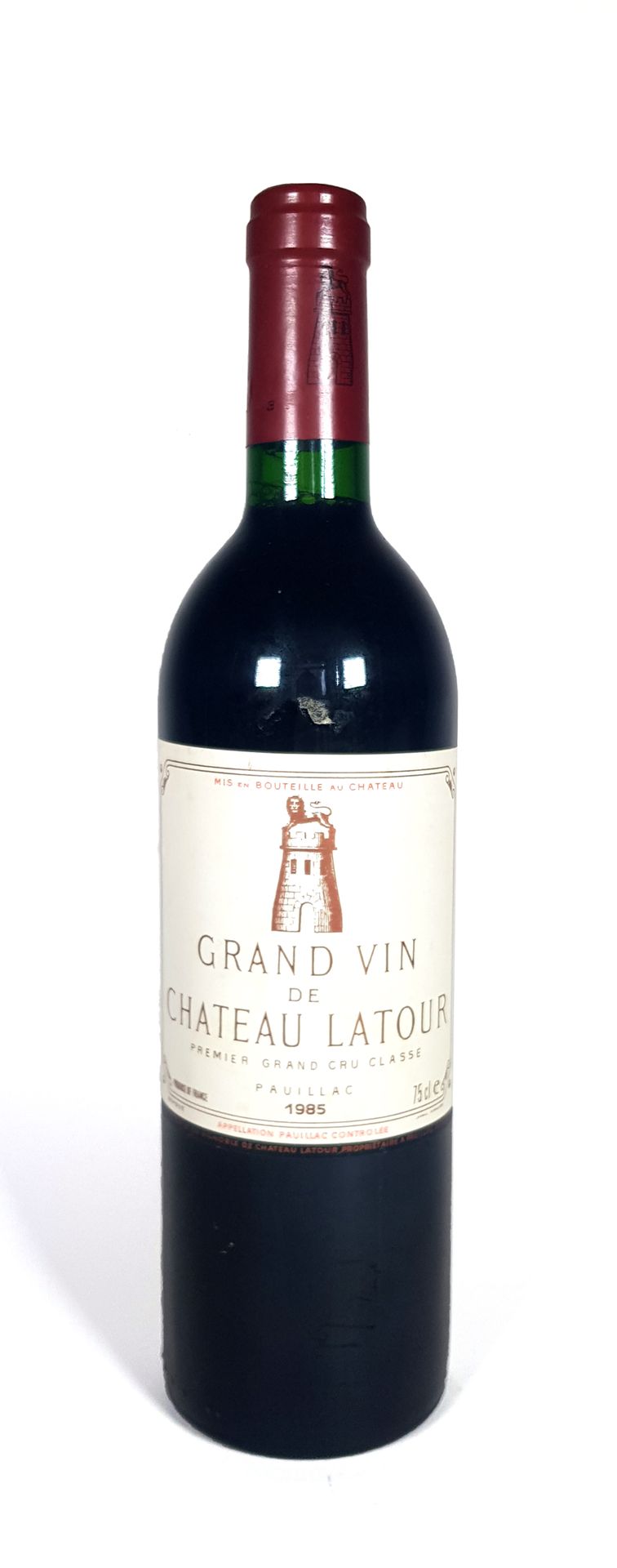 Null 1	 Bouteille 	Château Latour	 1985	, GCC1 Pauillac		 (étiquette très légère&hellip;