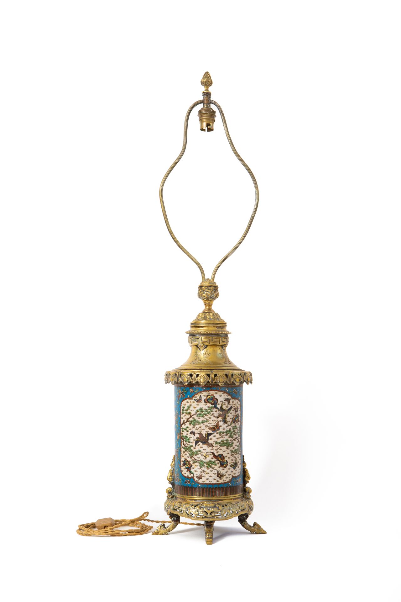 Null Japan, 19. Jahrhundert 

Jh. Zylindrische Vase aus Cloisonné-Email, Dekor i&hellip;