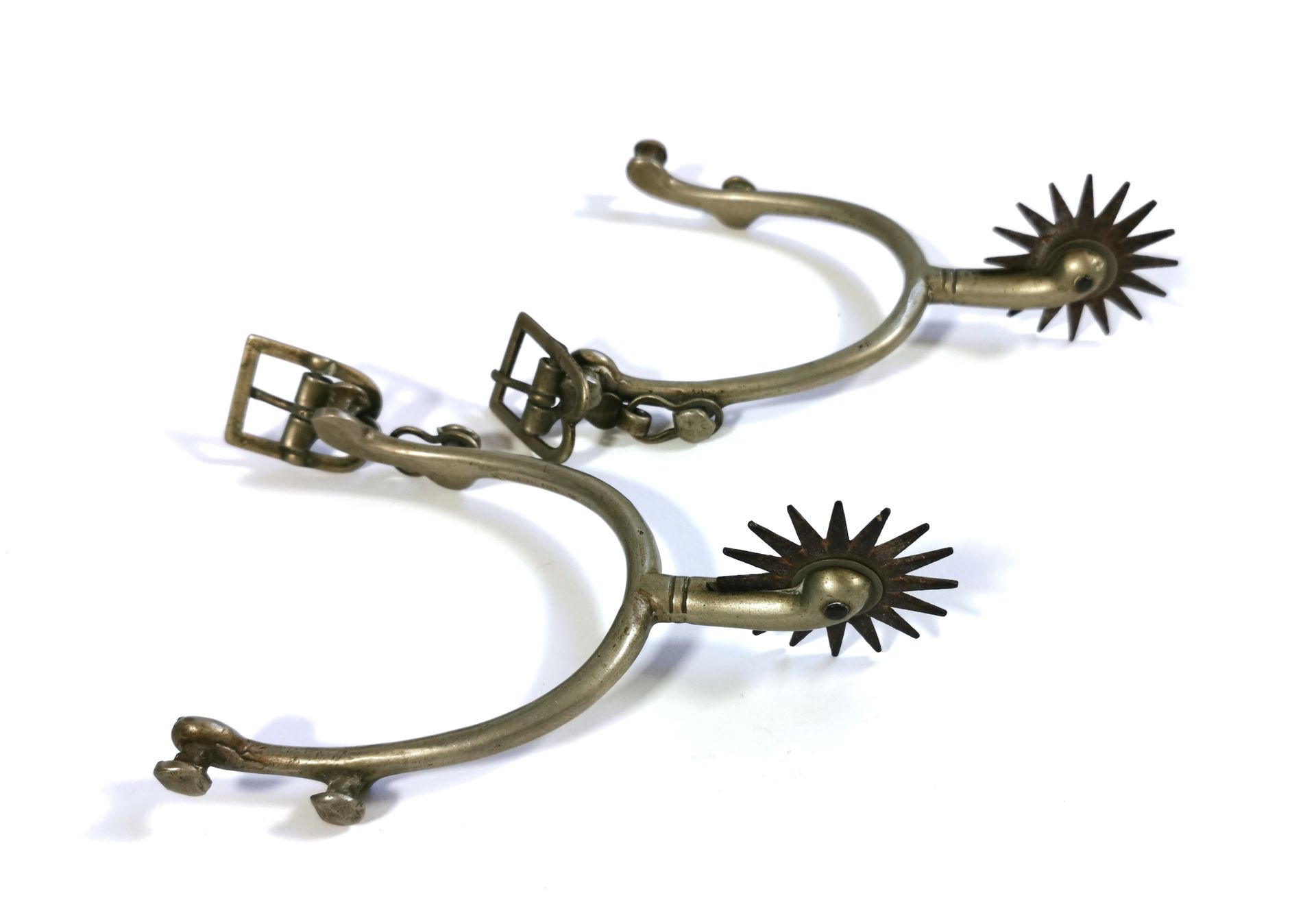 Null Pair of spurs in wrought iron and metal

Late 19th - early 20th century

L.&hellip;