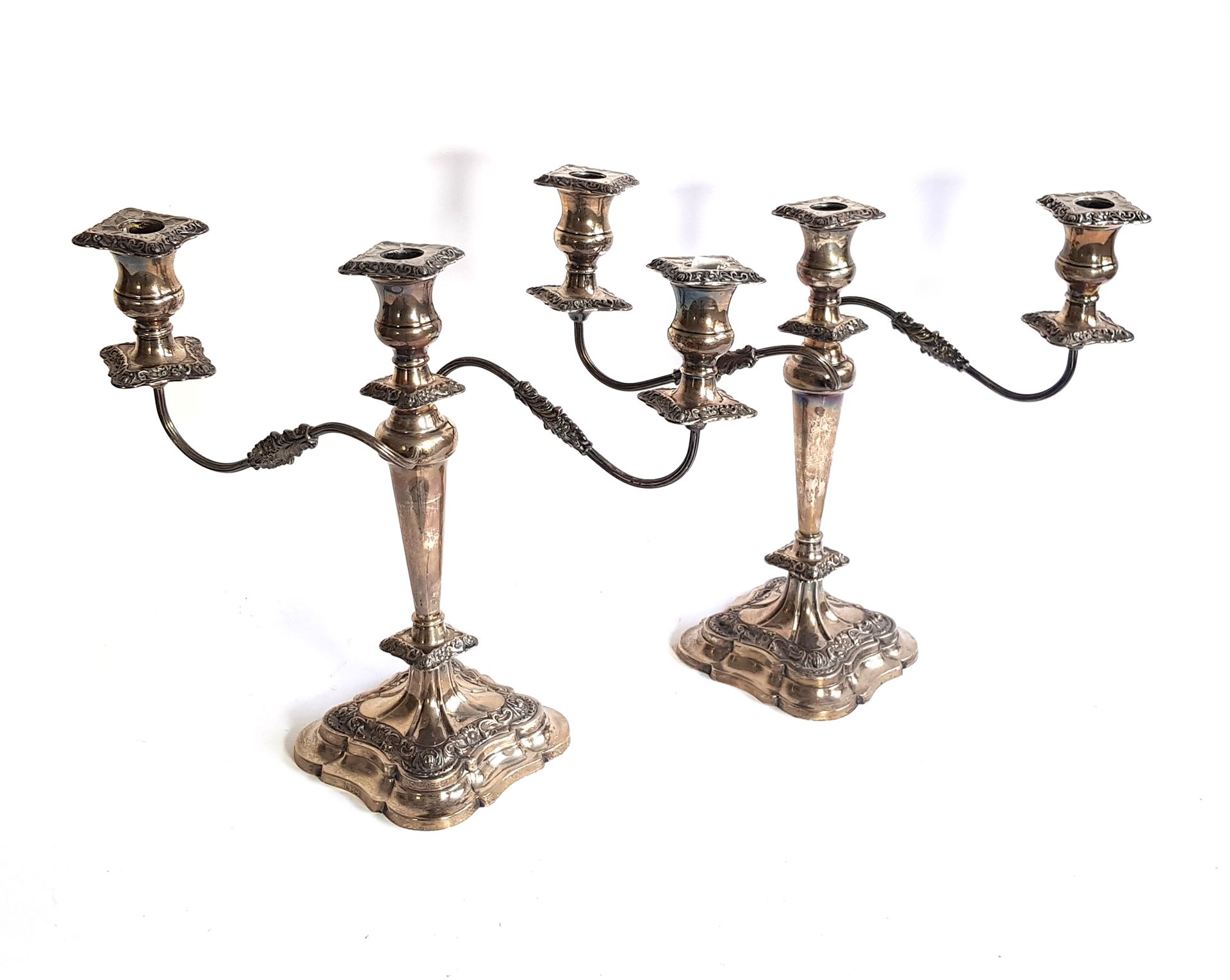 Null Pair of silver candelabra with three lights (925 thousandths) with motifs o&hellip;