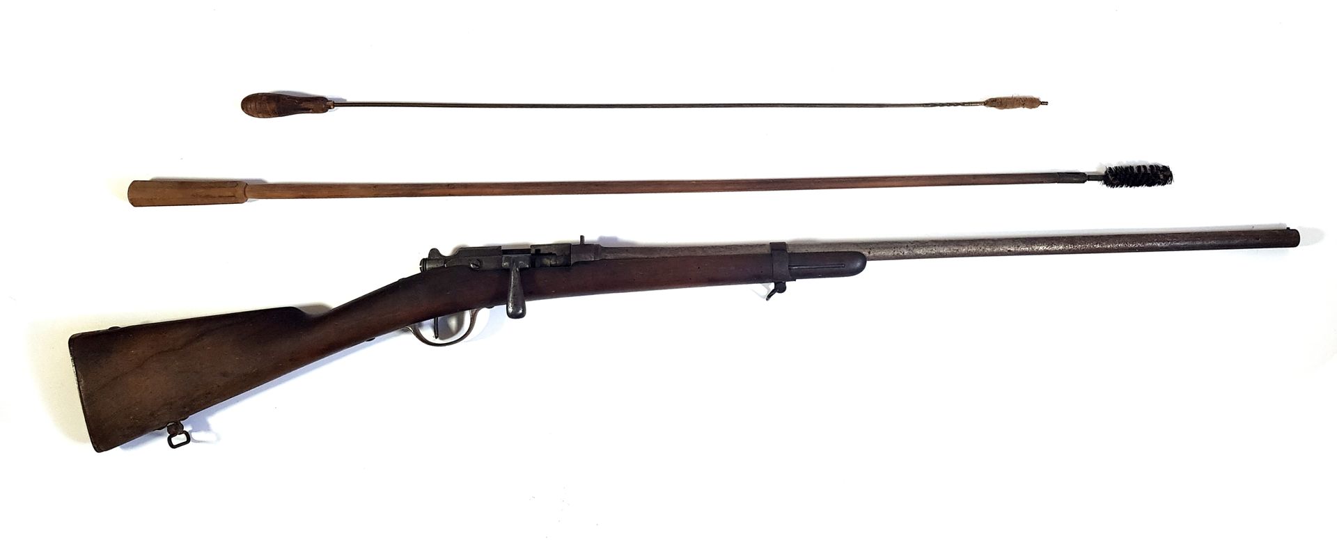 Null 改良型Chassepot步枪，1874型 圣艾蒂安制造（编号70703）。

L. 124 cm

有两个小齿轮相连

长：84和107厘米

磨损的&hellip;