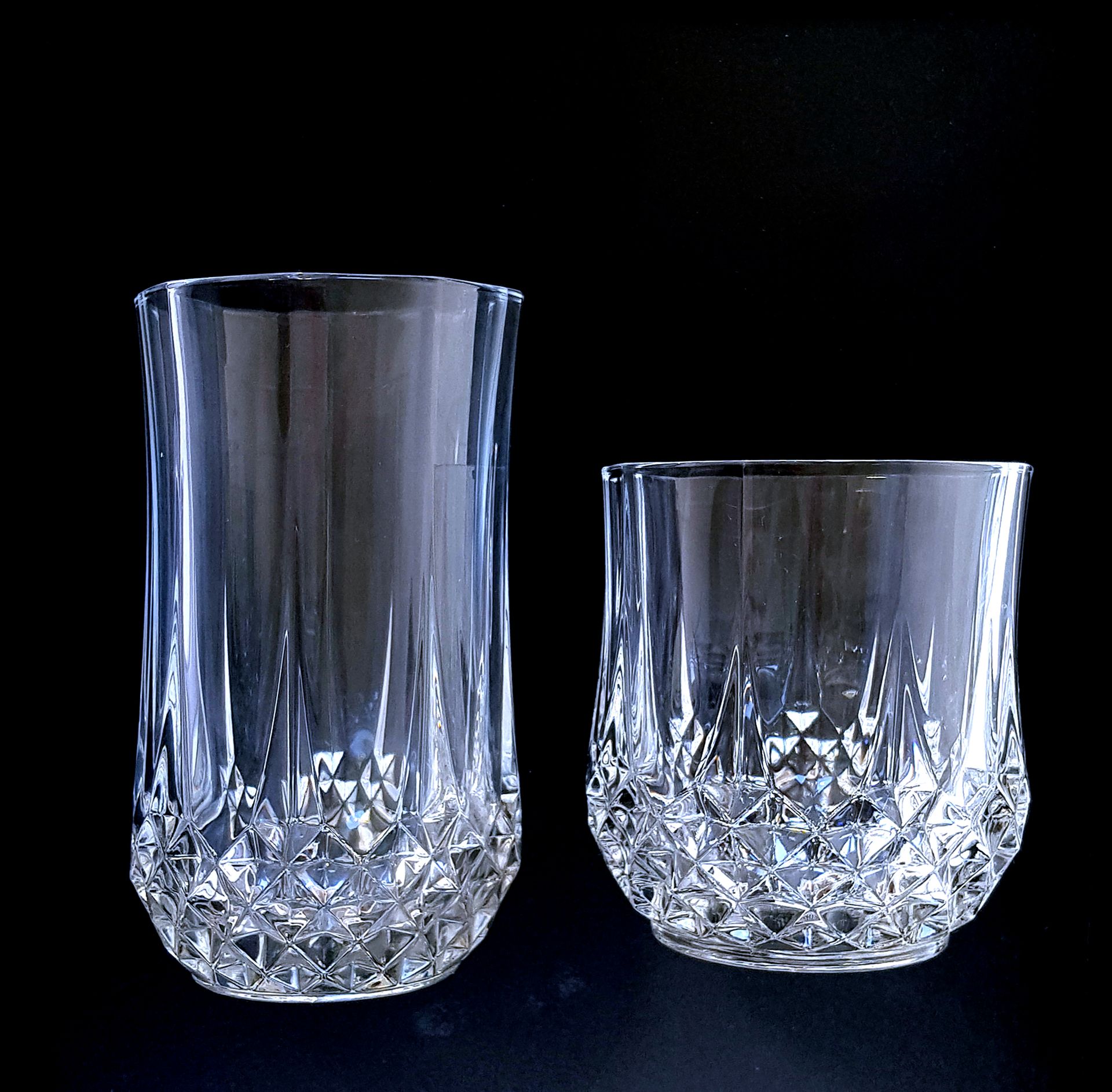 Null Part of service of glasses out of cut crystal including six water glasses a&hellip;