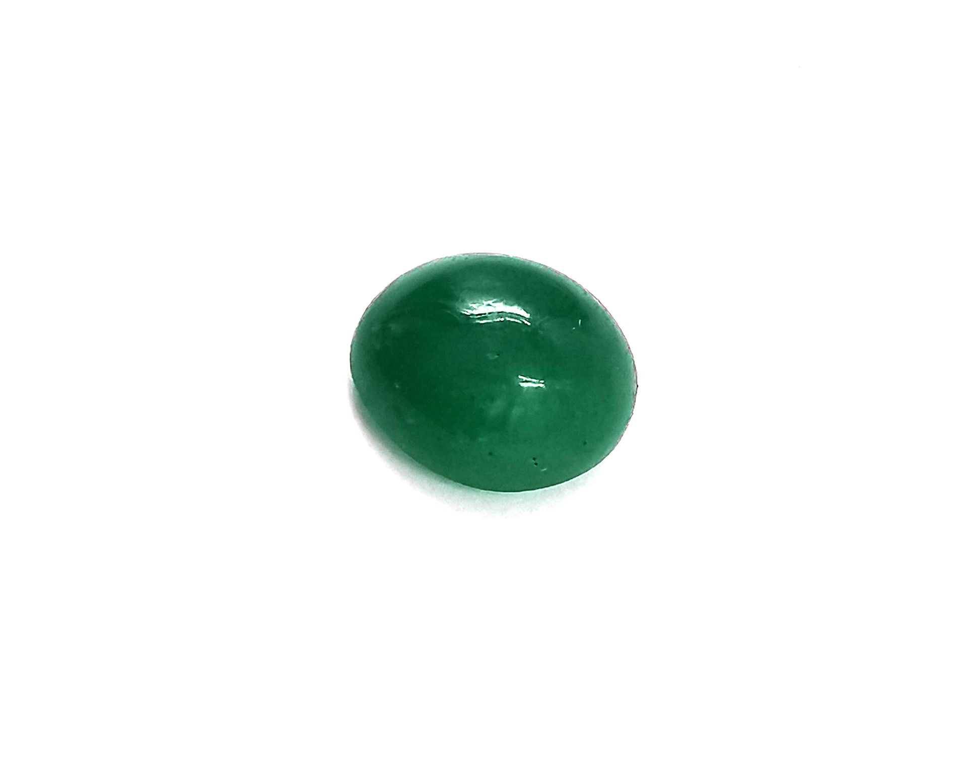 Null Colombian emerald on paper in oval cabochon form weighing 3.45 carats

Acco&hellip;