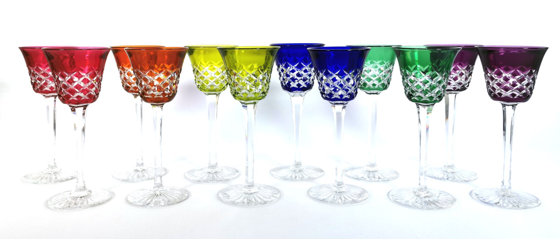 Null BACCARAT

Douze verres à vin du Rhin en cristal multicolore

Marques au cac&hellip;