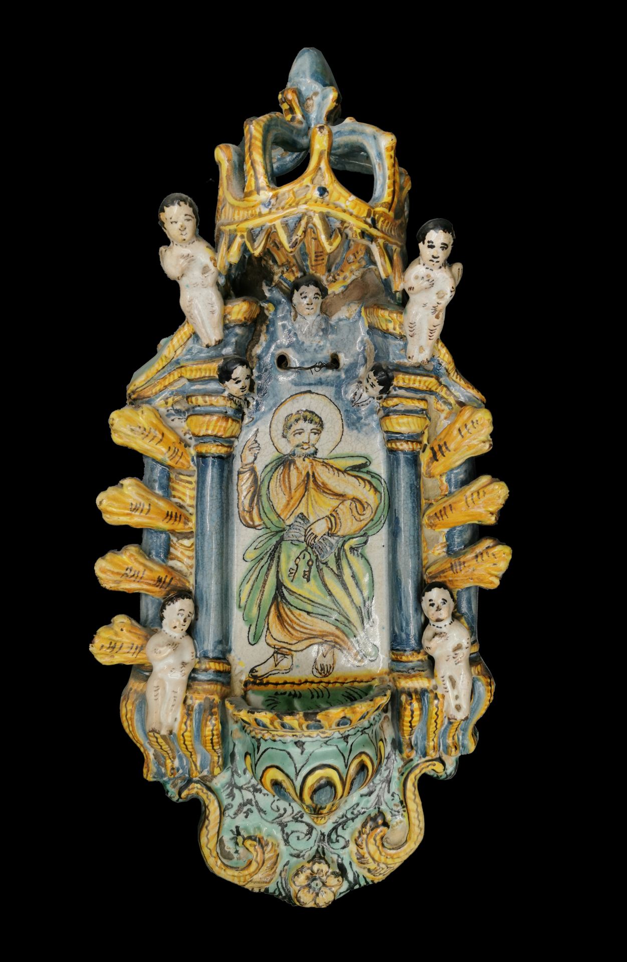 Null DERUTA

Bénitier en faïence à décor polychrome d’une figure de saint Pierre&hellip;