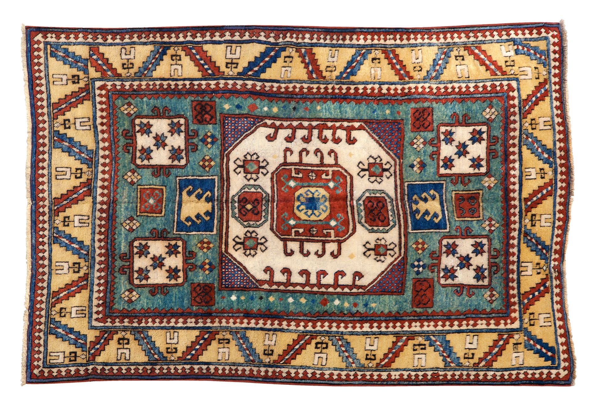 Null 优雅的KARATCHOFF地毯（高加索，亚美尼亚），19世纪末

尺寸：198 x 150厘米。

技术特点 : 羊毛基础上的羊毛绒。

青花瓷绿色背&hellip;