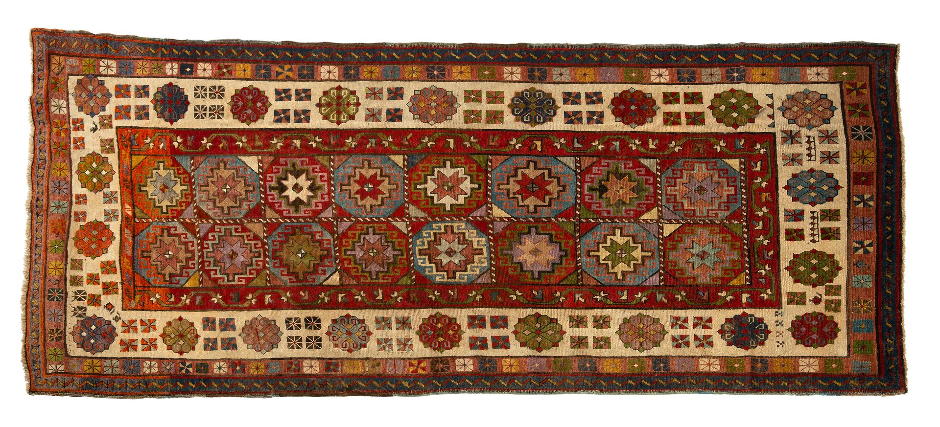 Null 塔里什地毯（高加索），19世纪末

尺寸：255 x 110厘米。

技术特点：羊毛基础上的羊毛丝绒。

一块砖地上突出了一个精致的花环，支撑着16个&hellip;