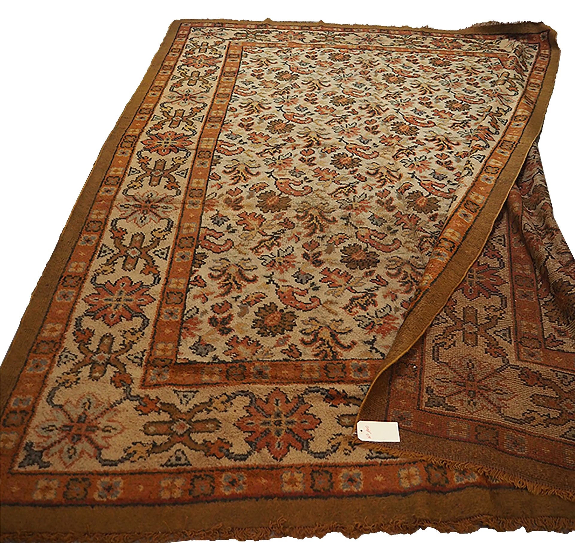 Null 重要的打结地毯 - 印度

20世纪中叶

尺寸：394 x 290厘米

羊毛基础上的羊毛丝绒

总体状况良好

米色领域，有棕榈花和风格化的叶子
&hellip;