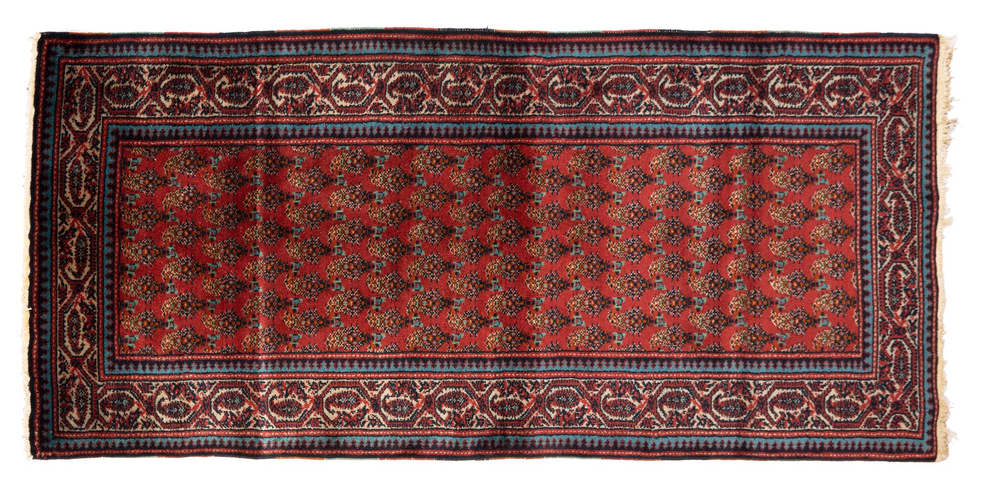Null 米尔-萨拉本德地毯（伊朗），20世纪中叶至30年代

尺寸：160 x 70厘米。

技术特点：棉质基础上的羊毛丝绒。

一块播种着植物性植物的砖地被&hellip;