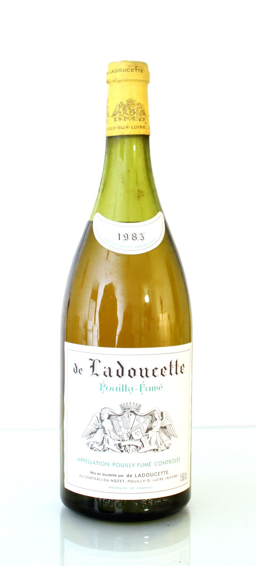 Null 1瓶DOMAINE DE LADOUCETTE白葡萄酒 - NOZET酒堡

年份：1985年

称呼：POUILLY FUME

备注：（7厘米；精&hellip;