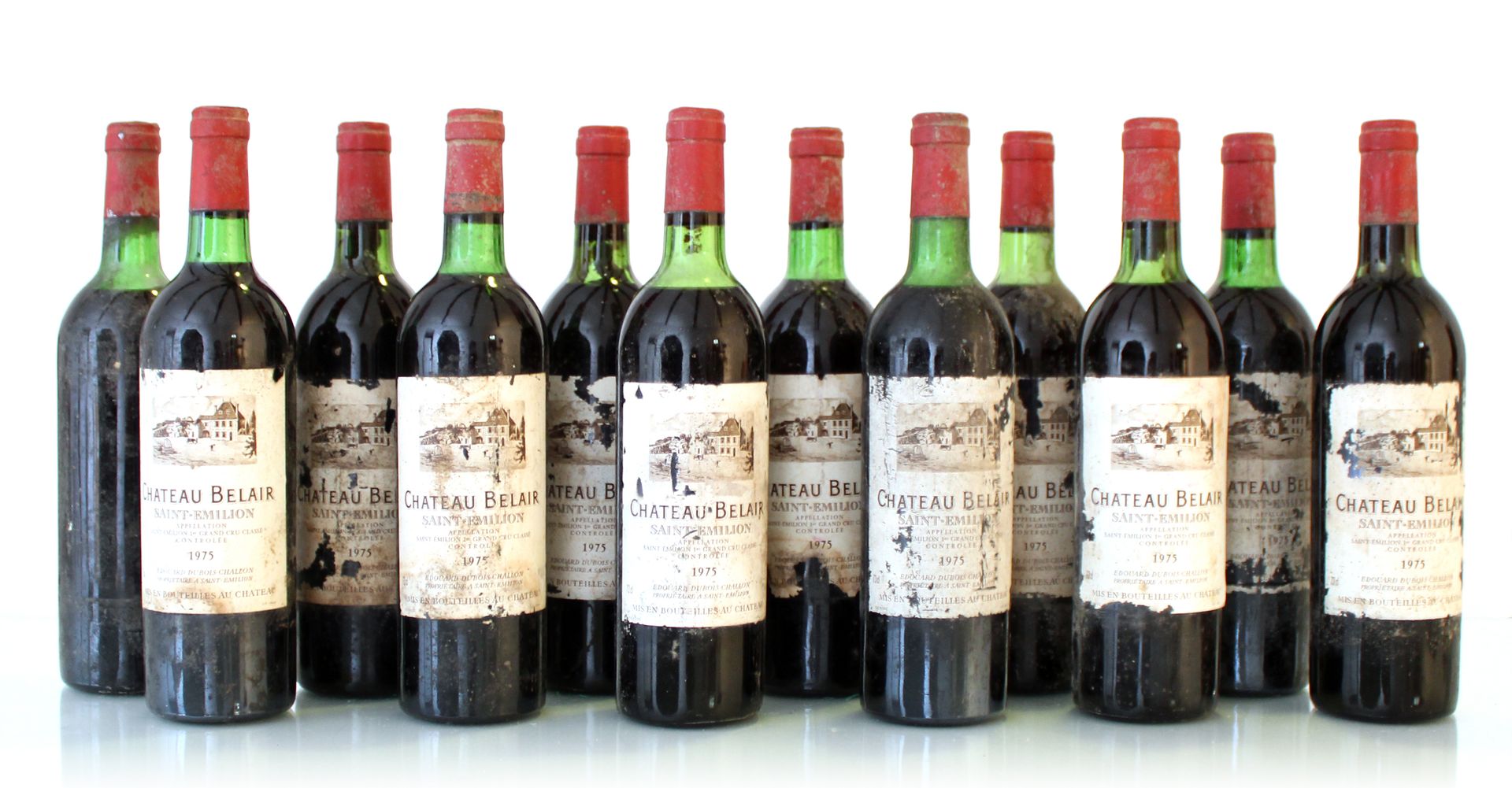 Null 12 bottles CHÂTEAU BELAIR

Year : 1975

Appellation : GCC 1B SAINT-ÉMILION
&hellip;