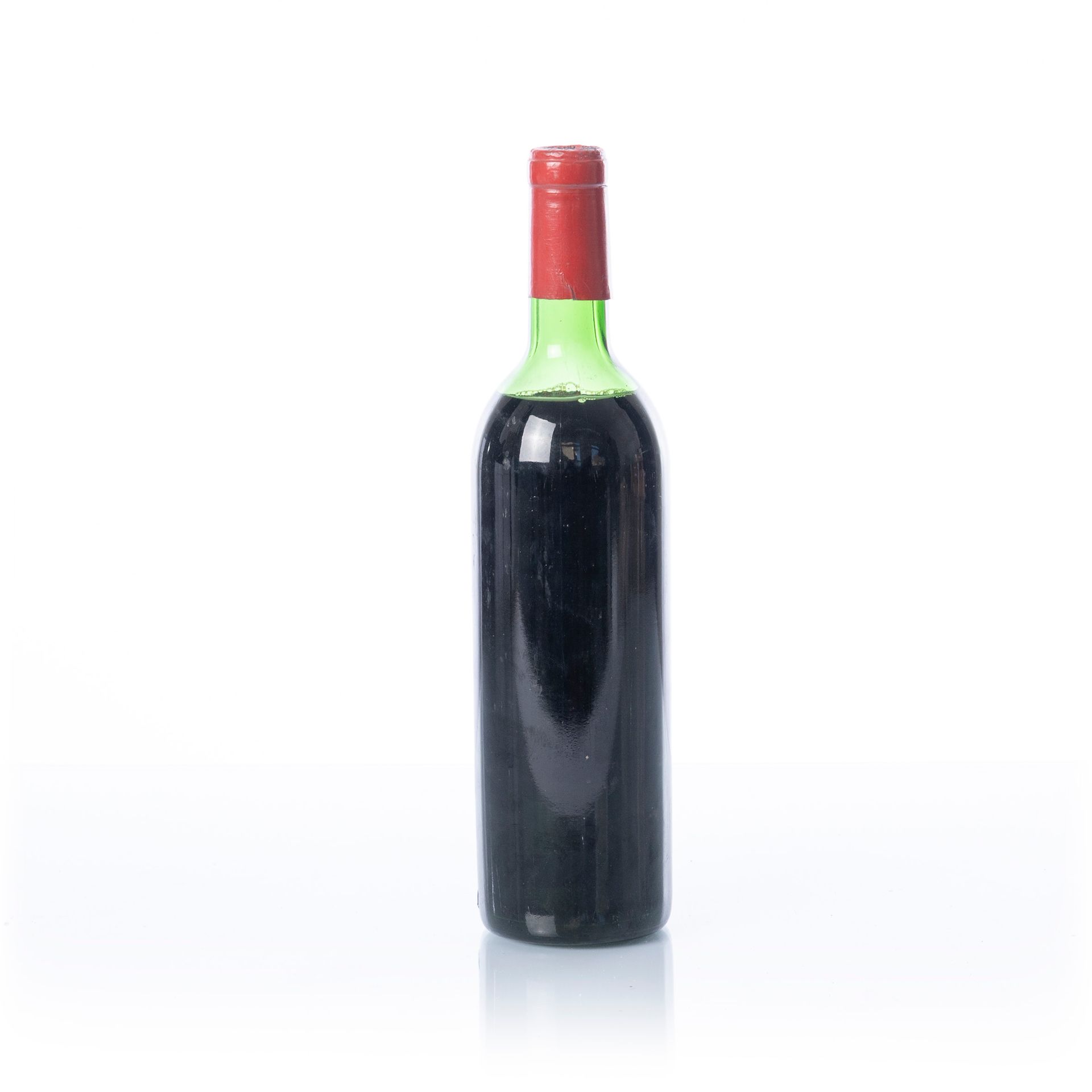 Null 1 botella de CHÂTEAU LATOUR

Año : Cosecha desconocida, etiqueta manuscrita&hellip;