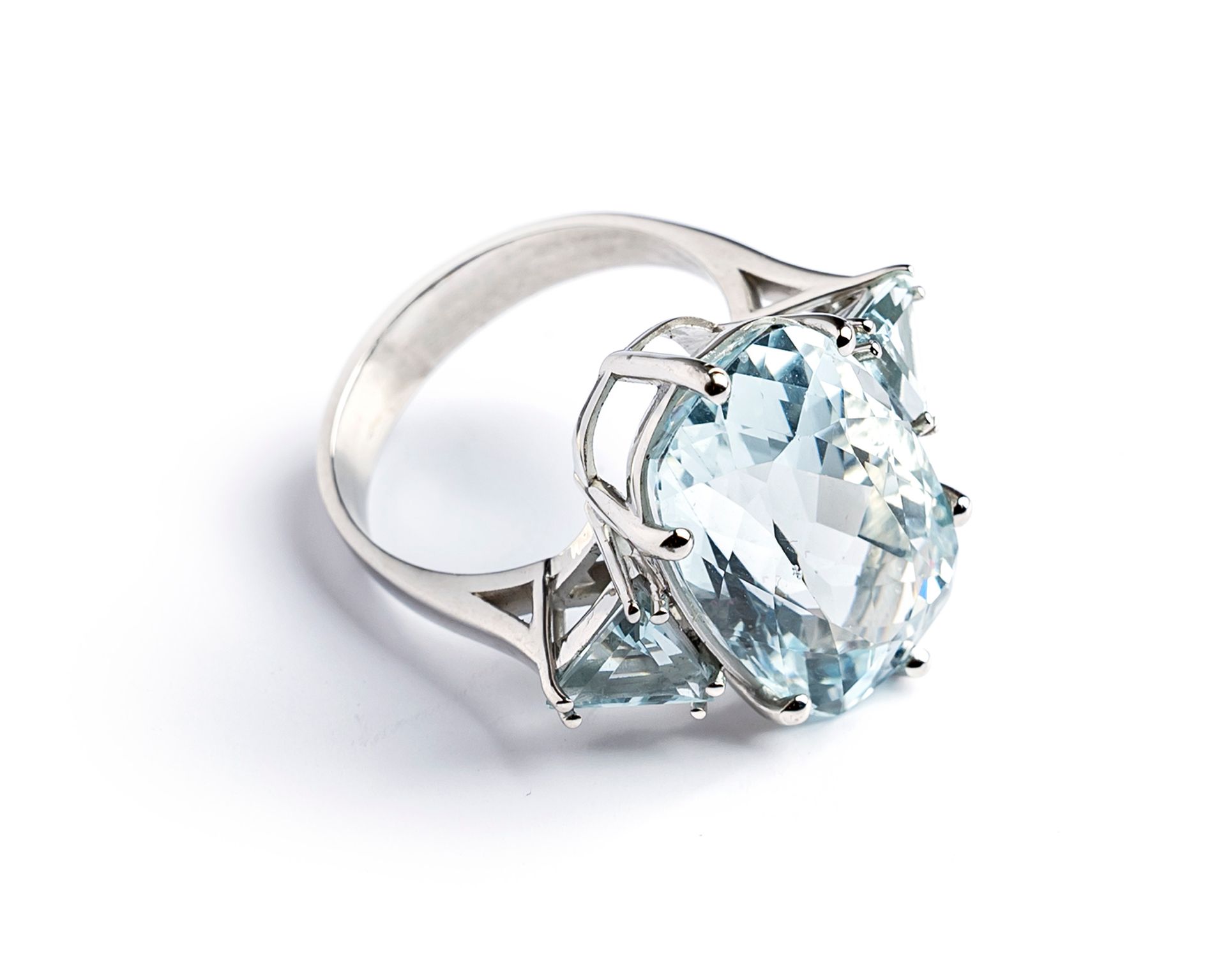 Null Ring in 18K (750 thousandths) white gold, set with a large cushion-cut aqua&hellip;