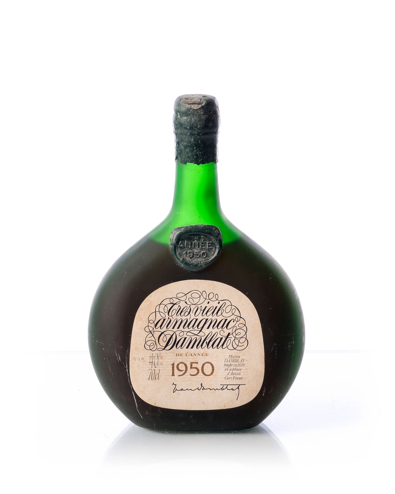 Null 1 bottle (70 cl. - 44°) Very Old ARMAGNAC DAMBLAT
Year : 1950
Appellation :&hellip;