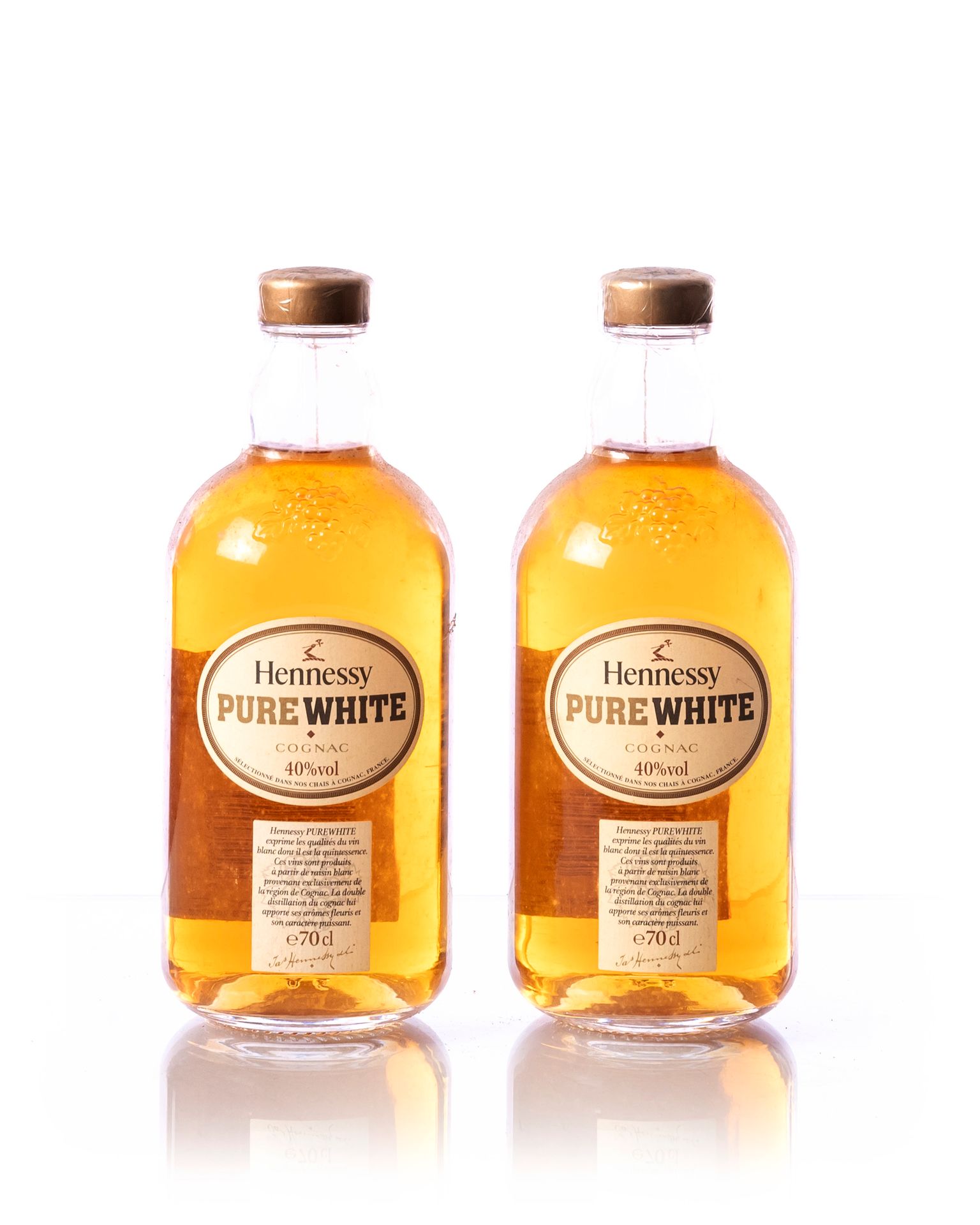 Null 2 bottles (70 cl. - 40°) COGNAC HENNESSY Pure White
Year : NM
Appellation :&hellip;