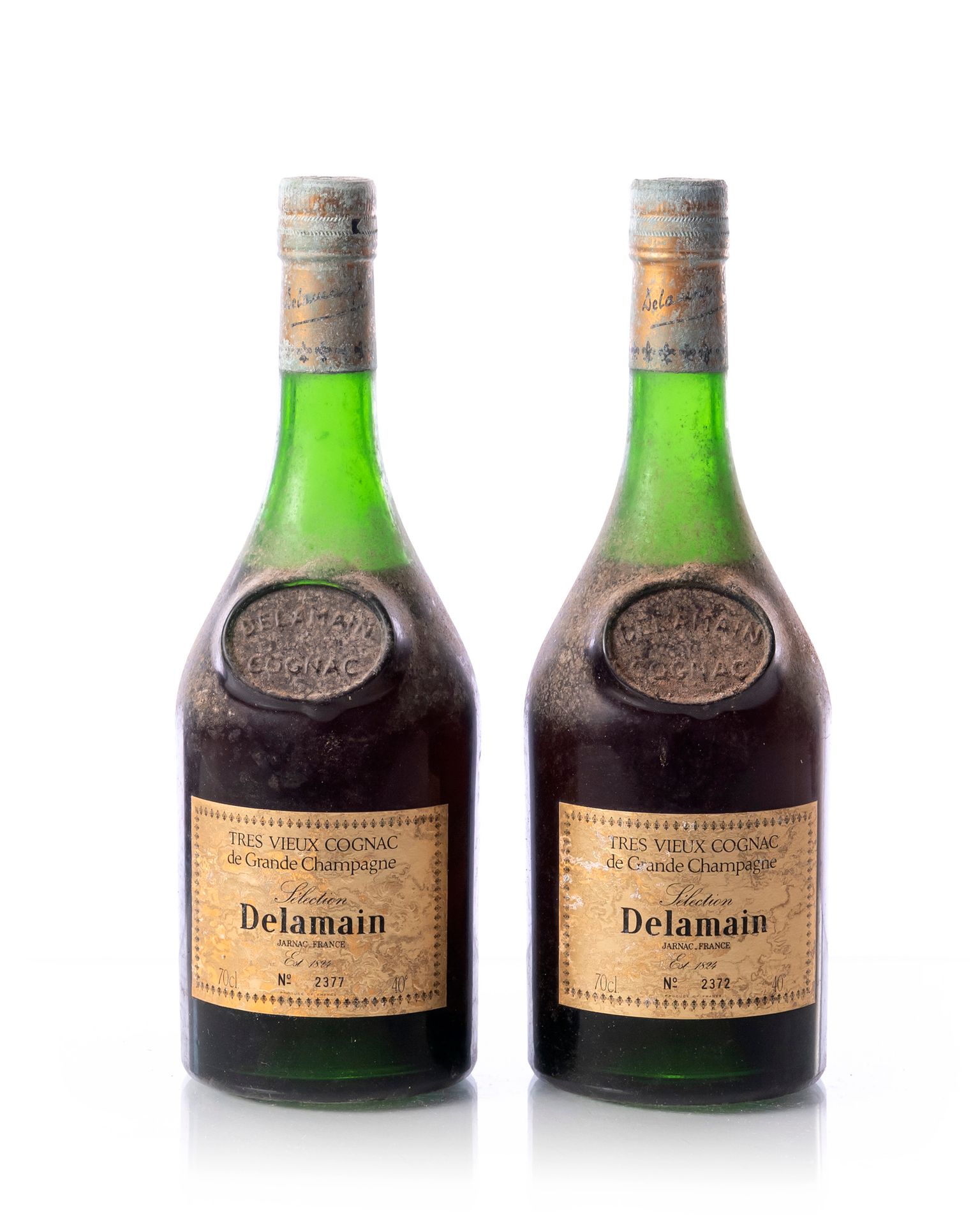 Null 2瓶(70 cl. - 40°)极老COGNAC大香槟酒精选 - DELAMAIN
年份：NM
法定产区：大香槟区COGNAC
备注：5,7和5,8厘&hellip;