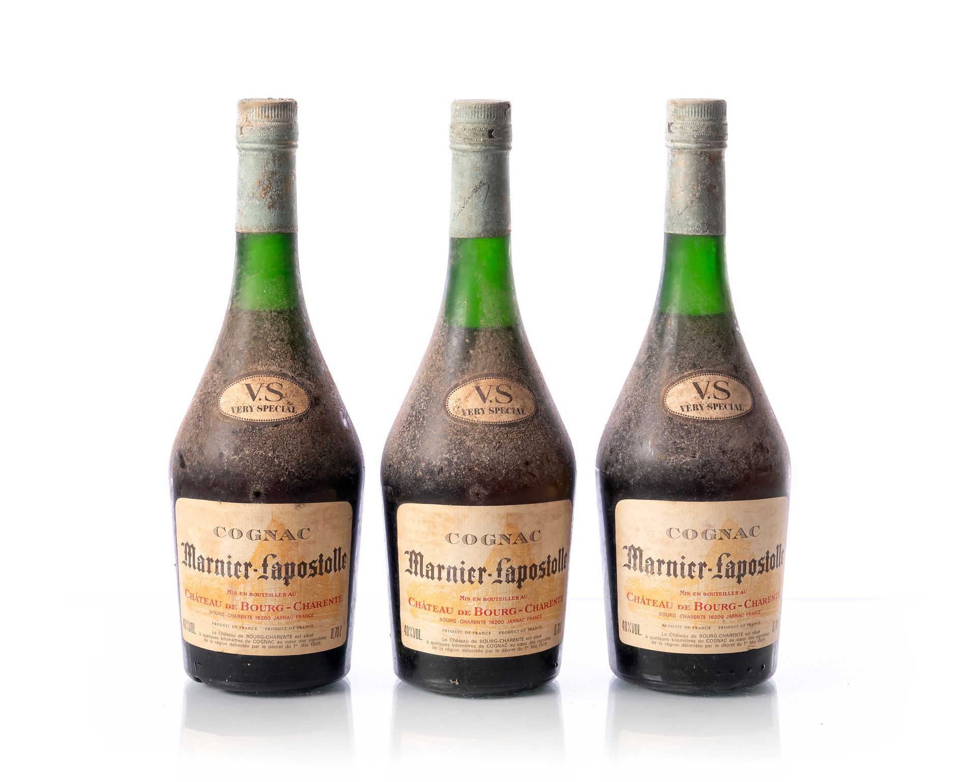 Null 3 bottiglie (70 cl. - 40°) COGNAC MARNIER-LAPOSTOLLE V.S - Château de Bourg&hellip;