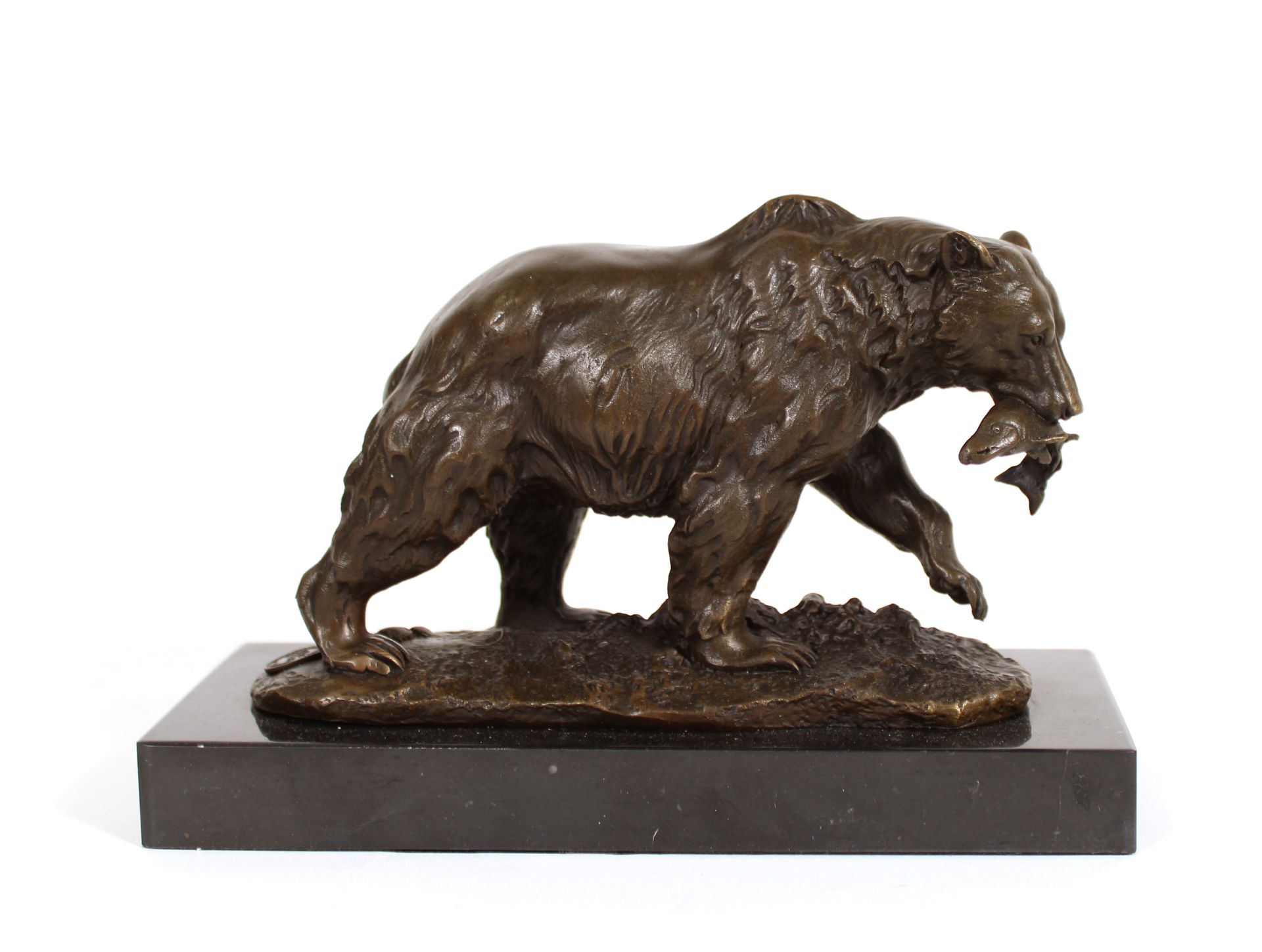 Null MILO (20th century school)
Bear with its prey
Bronze with brown patina, sig&hellip;