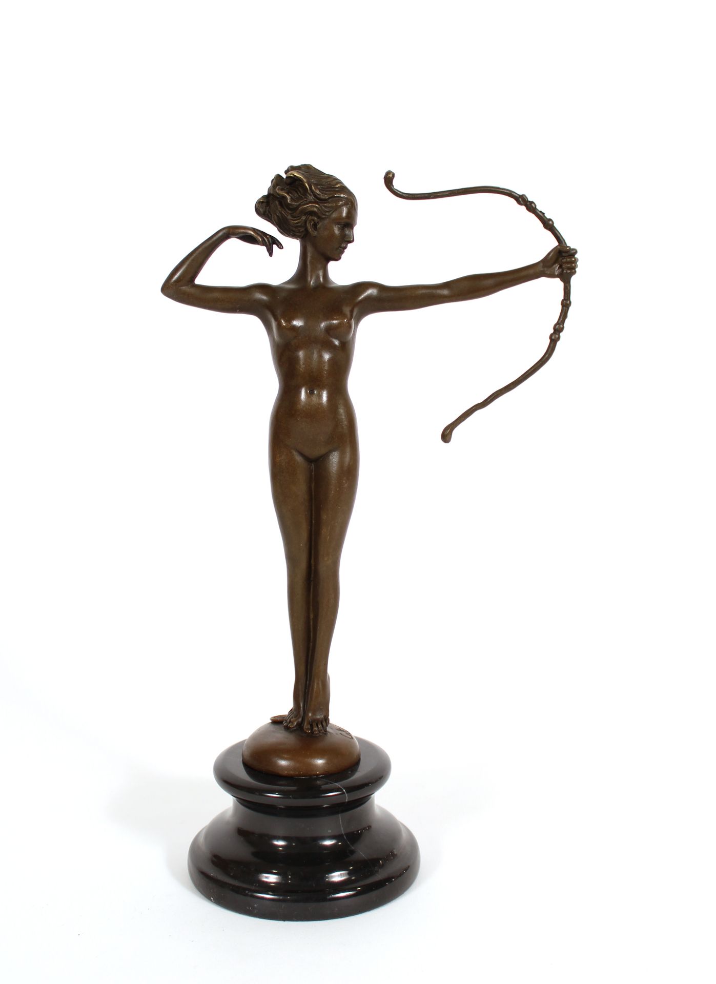 Null Nach COLLINET
Weiblicher Akt mit Bogen
Bronze mit brauner Patina, signiert,&hellip;