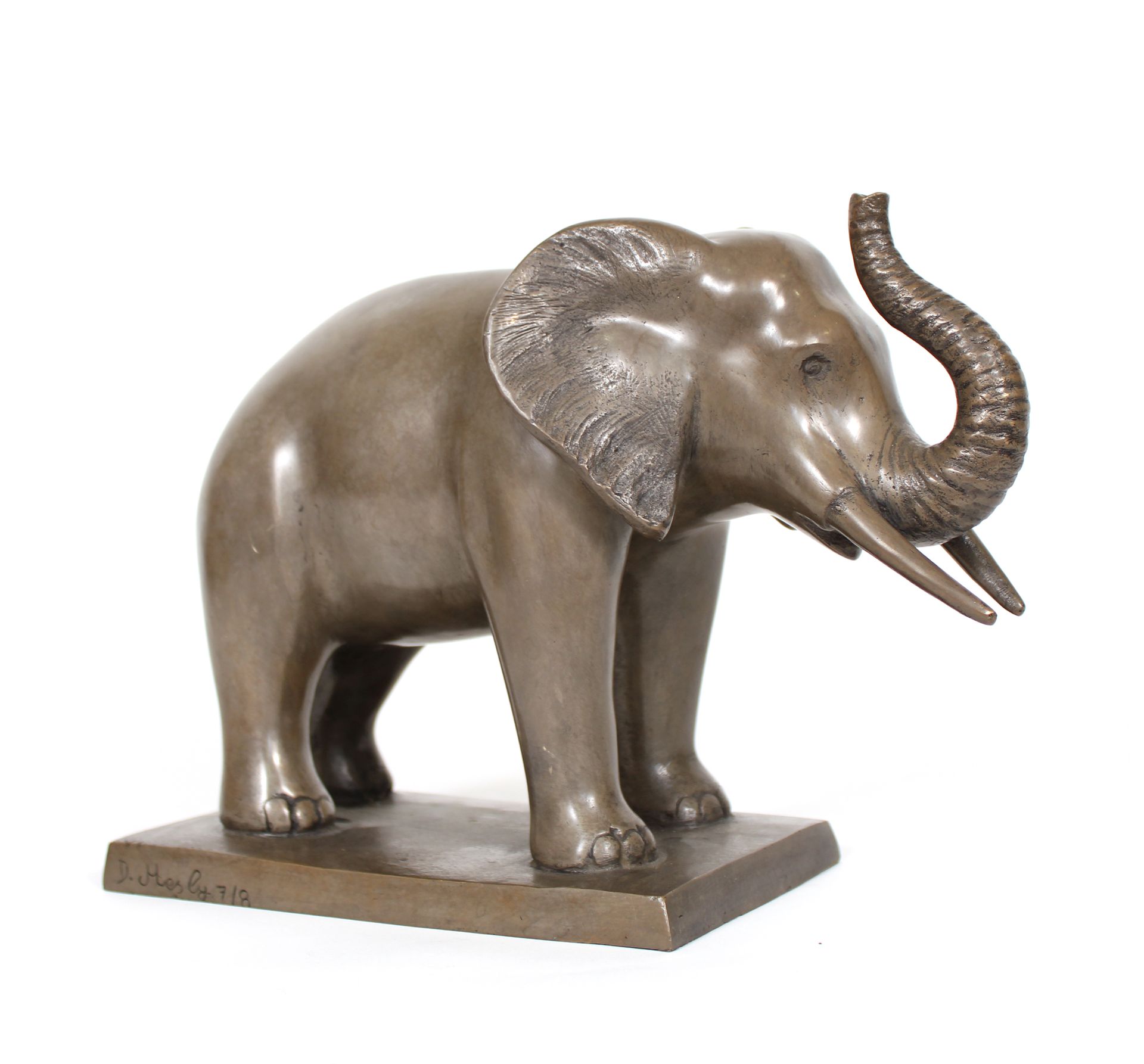 Null David MESLY (1918-2004)
L'elefante
Bronzo con patina grigia, firmato e nume&hellip;