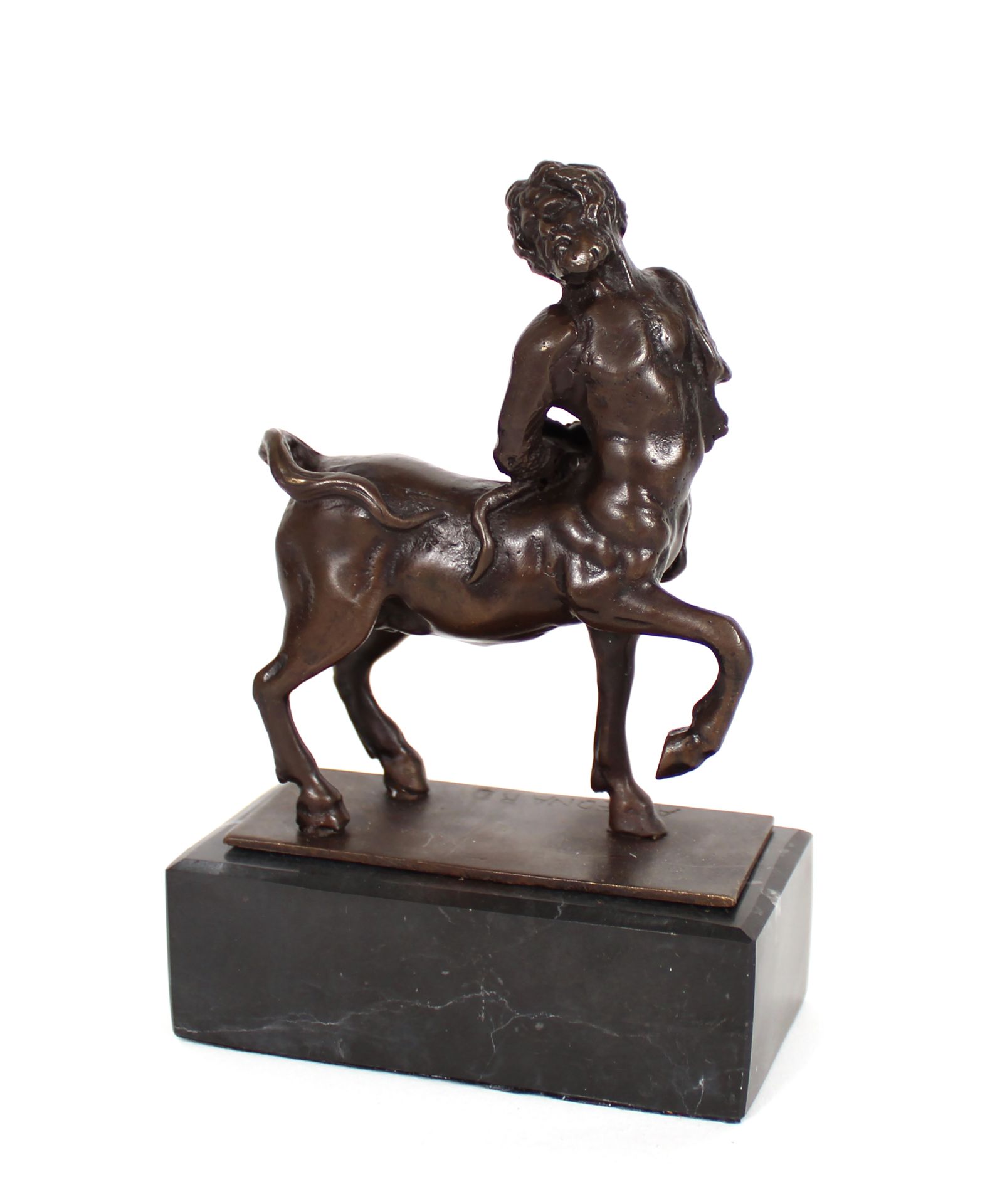 Null Nach A. LEONARD
Der Zentaur
Bronze mit brauner Patina, signiert, Marmorsock&hellip;