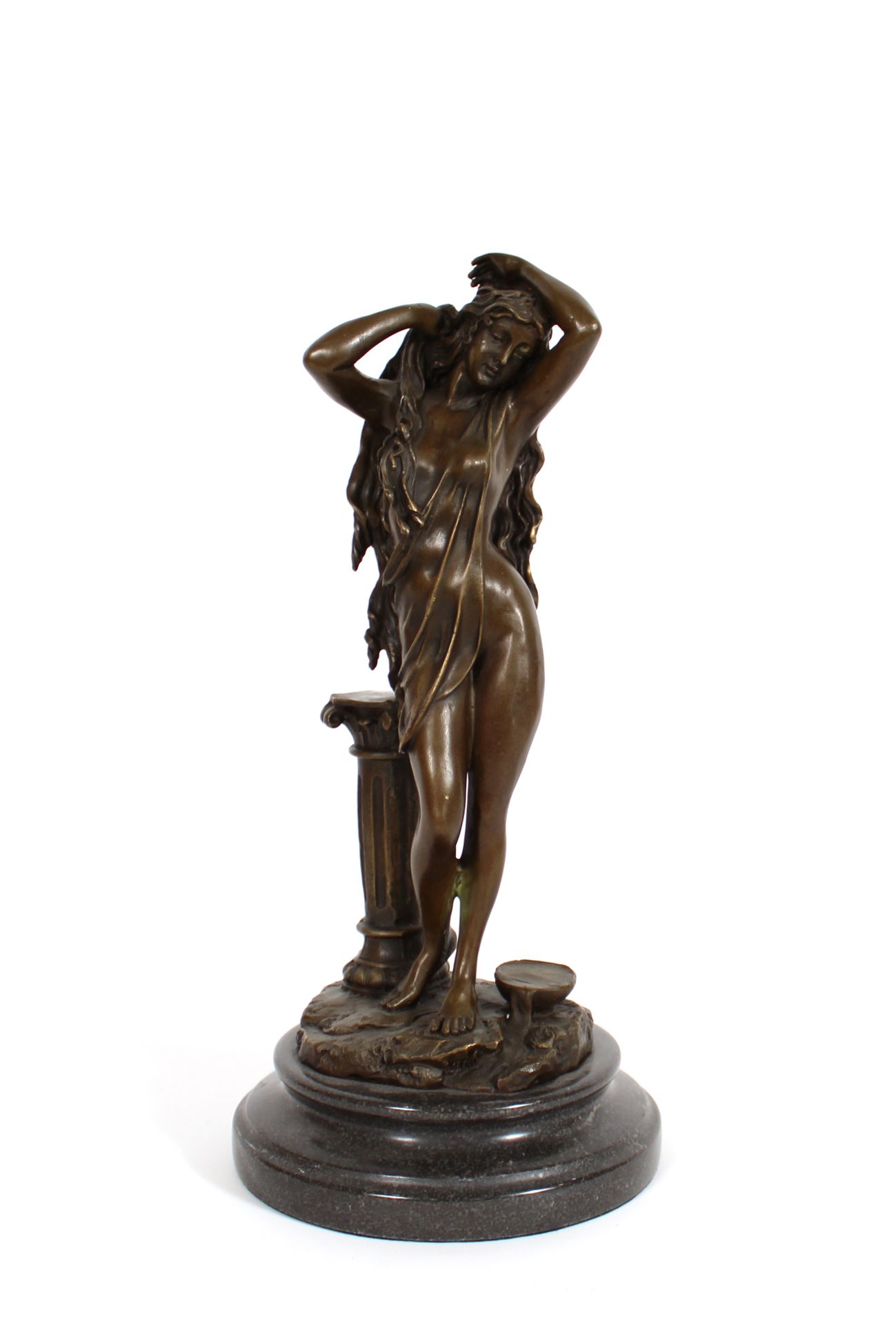 Null VALLI (Schule des 20. Jahrhunderts)
Junge Frau im antiken Stil
Bronze mit M&hellip;