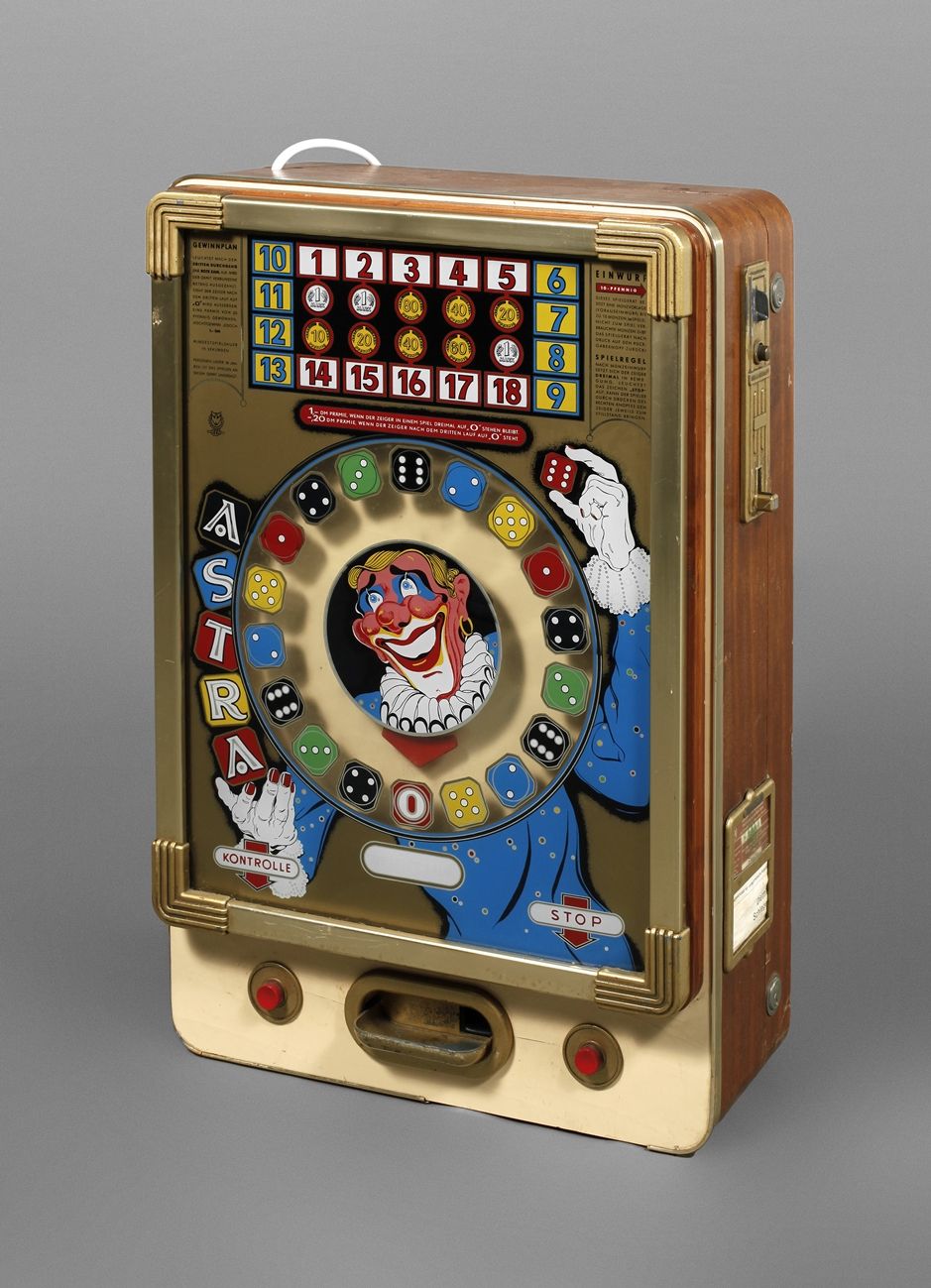 Null Spielautomat "Astra"
1950s, manufacturer Günter Wolff Apparatebau, original&hellip;