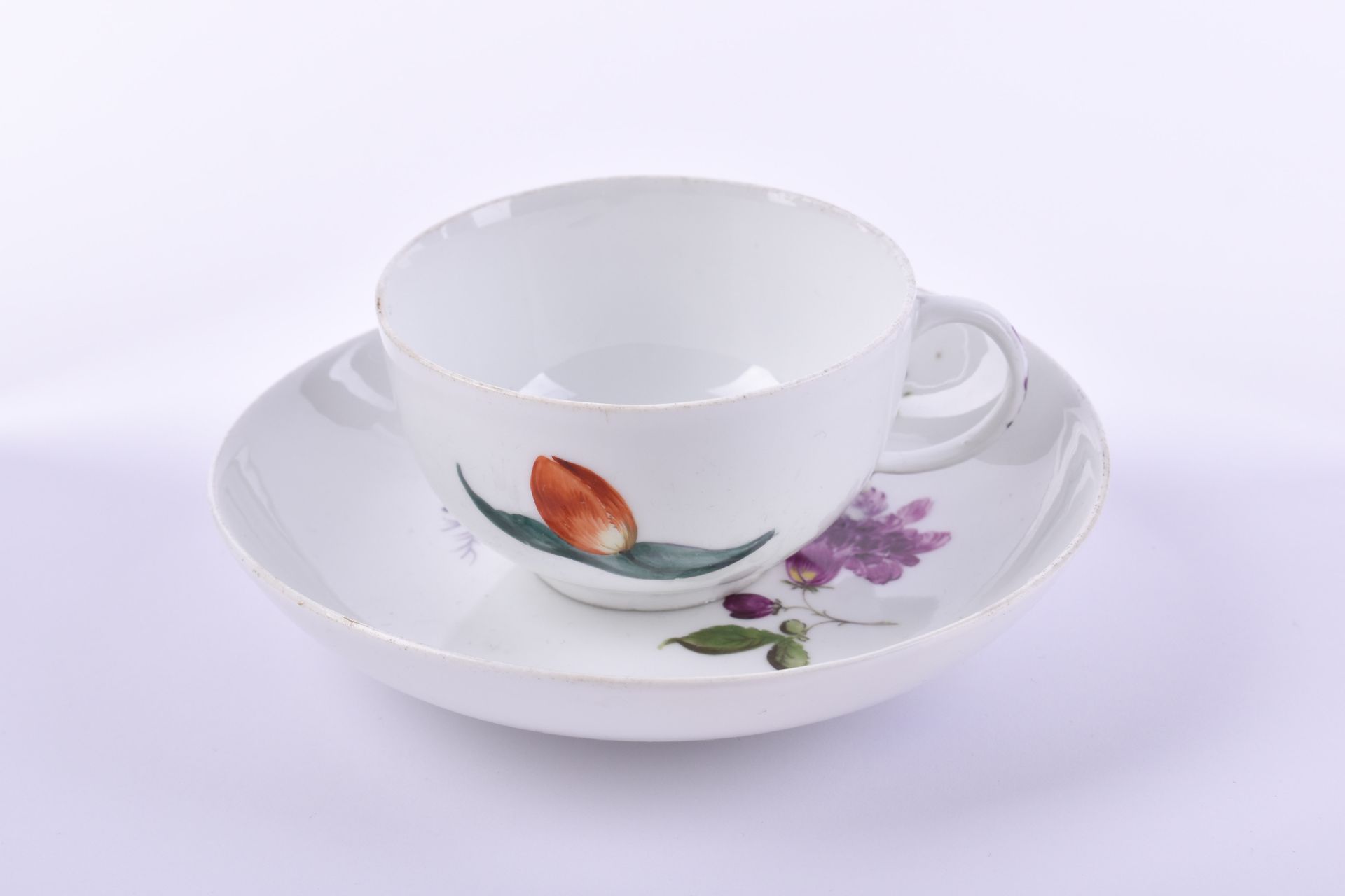 Tasse und UT Meissen 18 Jhd Décor fleur allemande, heure du point 1751, marque d&hellip;