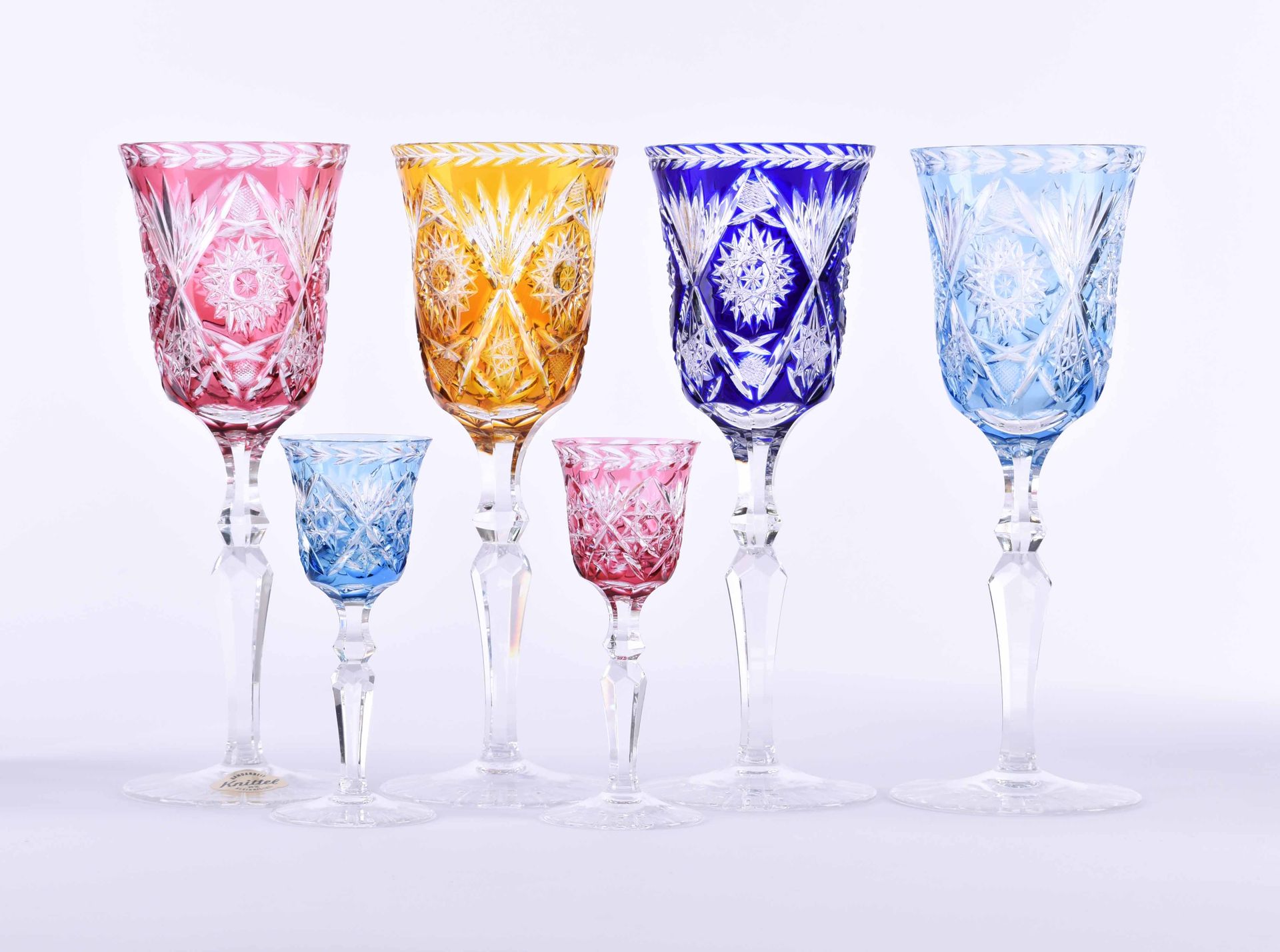 Konvolut Kristallrömer 4 verres à vin H : 21,5 cm, 2 verres à liqueur H : 12 cm,&hellip;