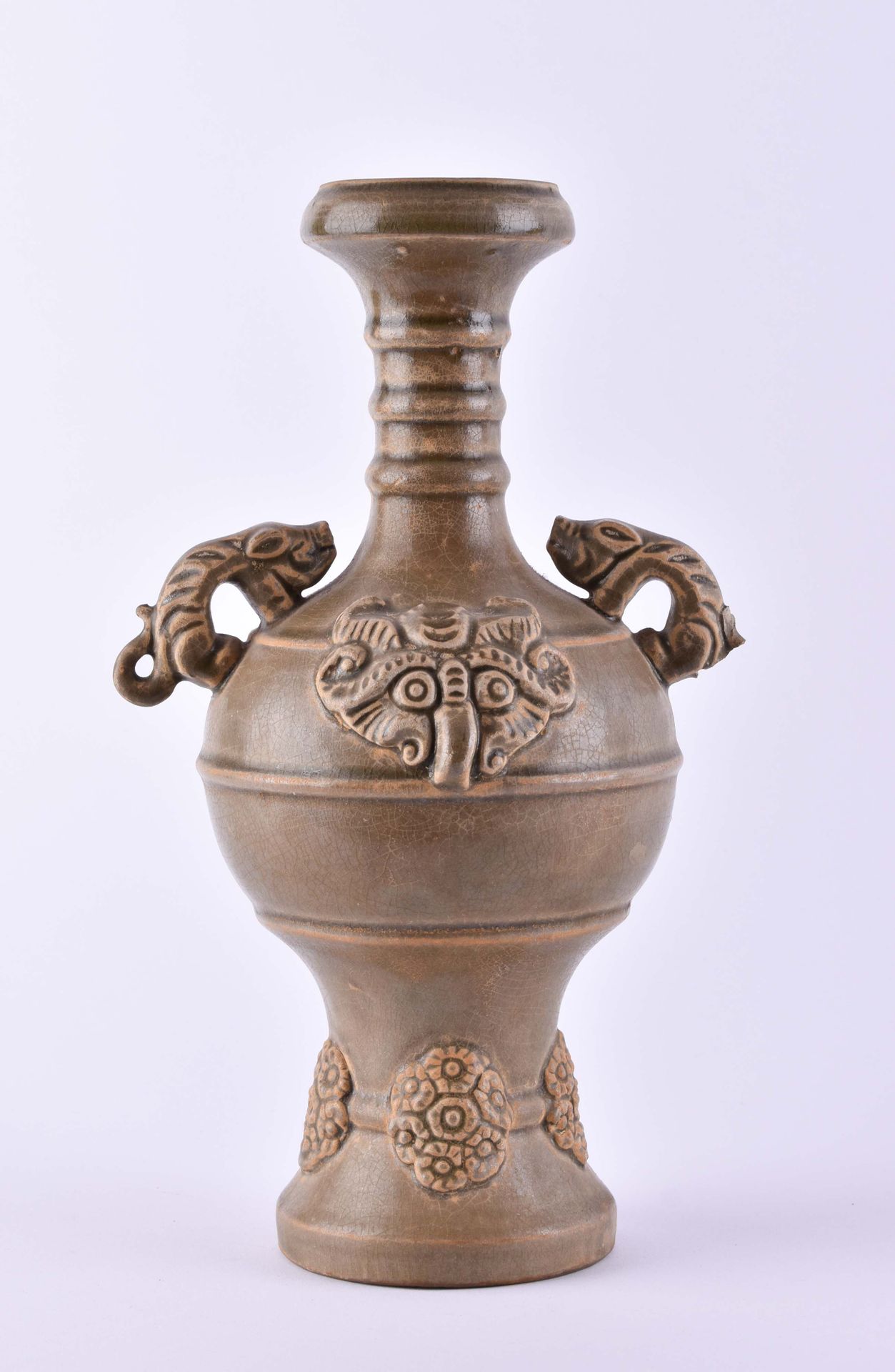 中国五代十国花瓶越窑是五代时期唐朝（公元618-907年）时浙江